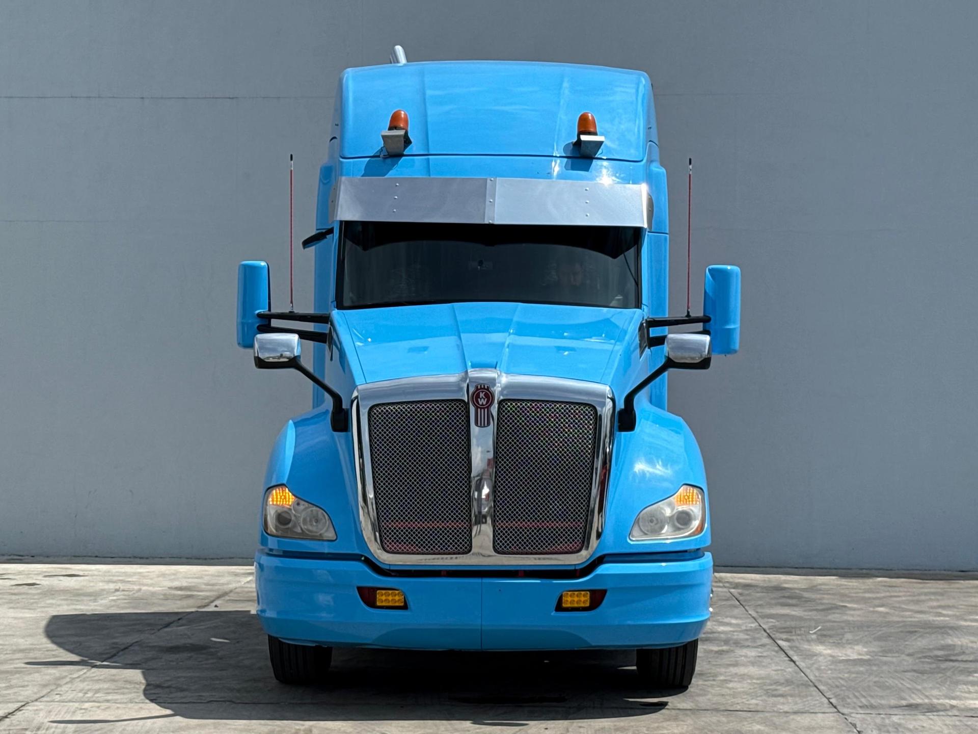 2021 KENWORTH T680 - FRONT