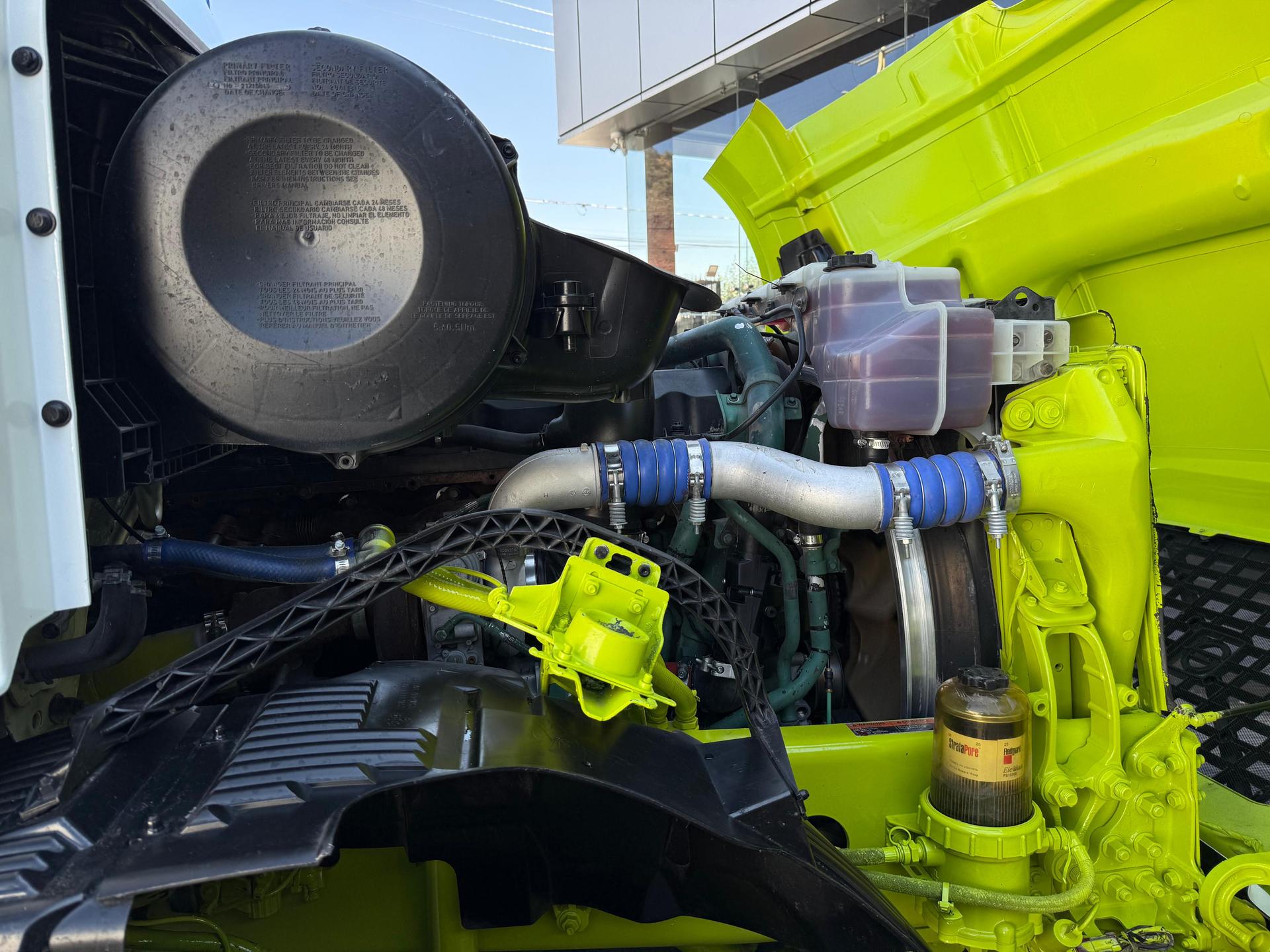 2016 VOLVO TRUCKS VNL 64T 630 - ENGINE