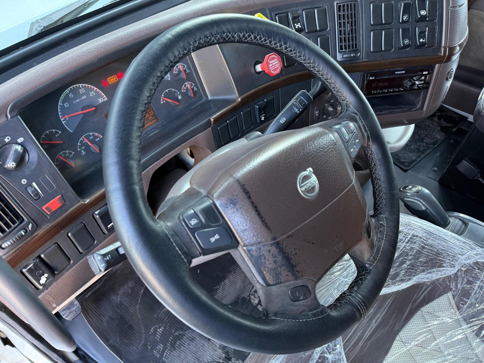 2016 VOLVO TRUCKS VNL 64T 630 - ODOMETER