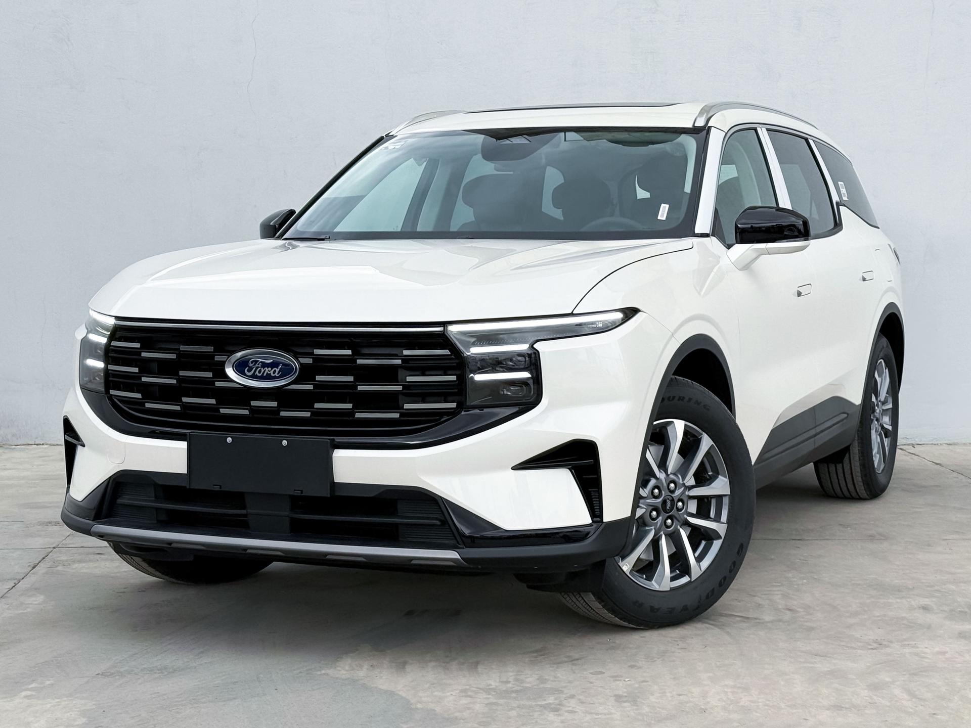 FORD Edge Titanium