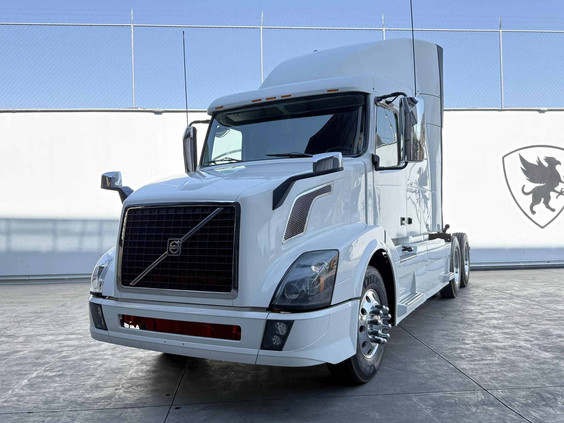 VOLVO_TRUCKS VNL 64T 630
