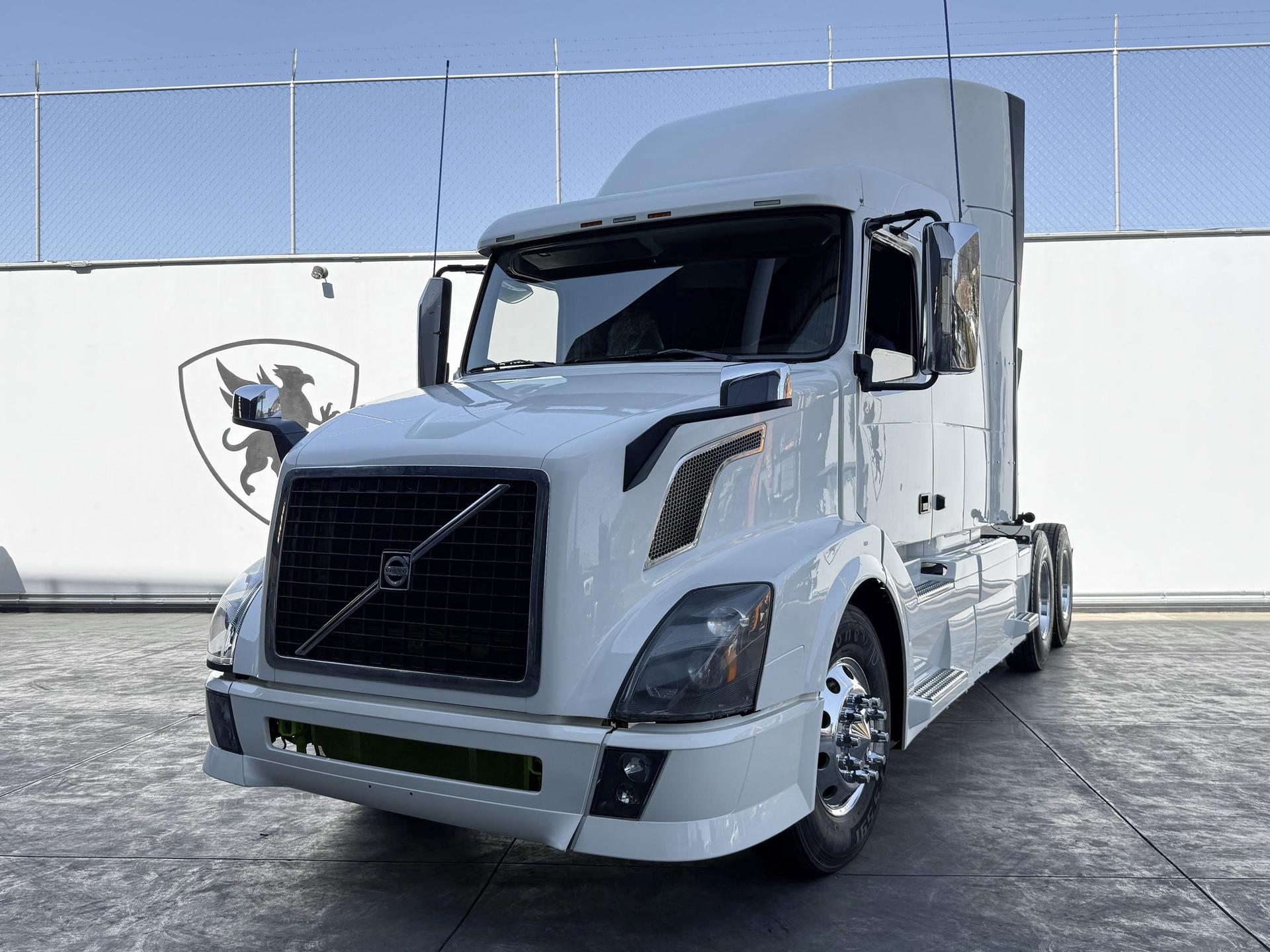 VOLVO_TRUCKS VNL 64T 630