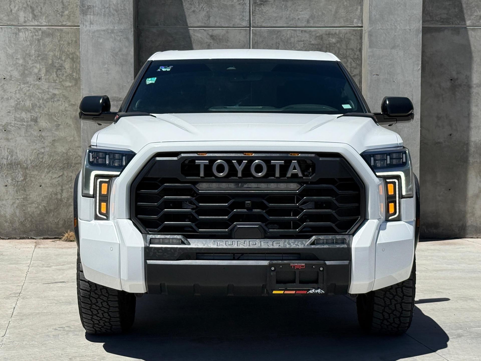 2025 TOYOTA Tundra - FRONT
