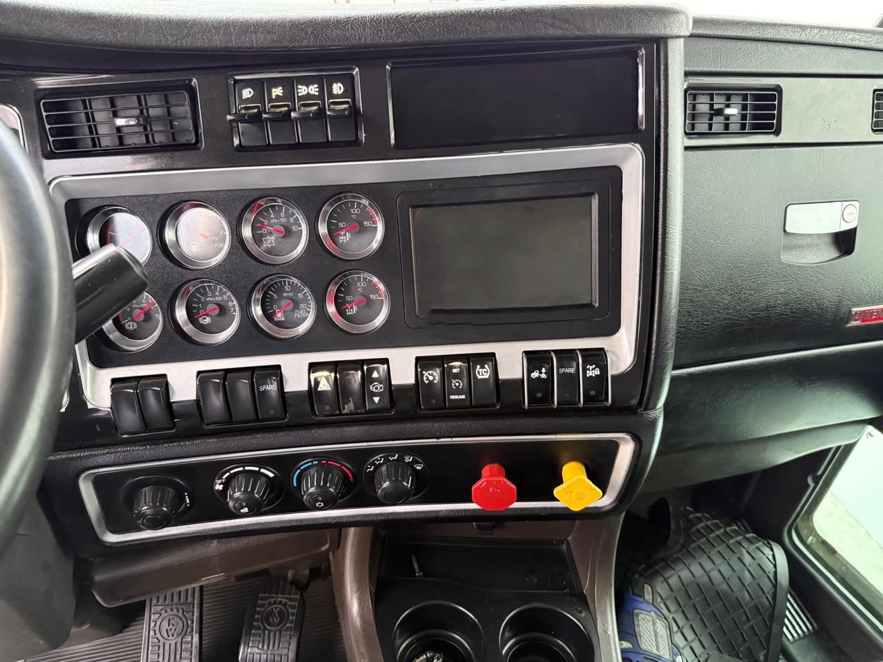 2016 KENWORTH T800 - DASHBOARD