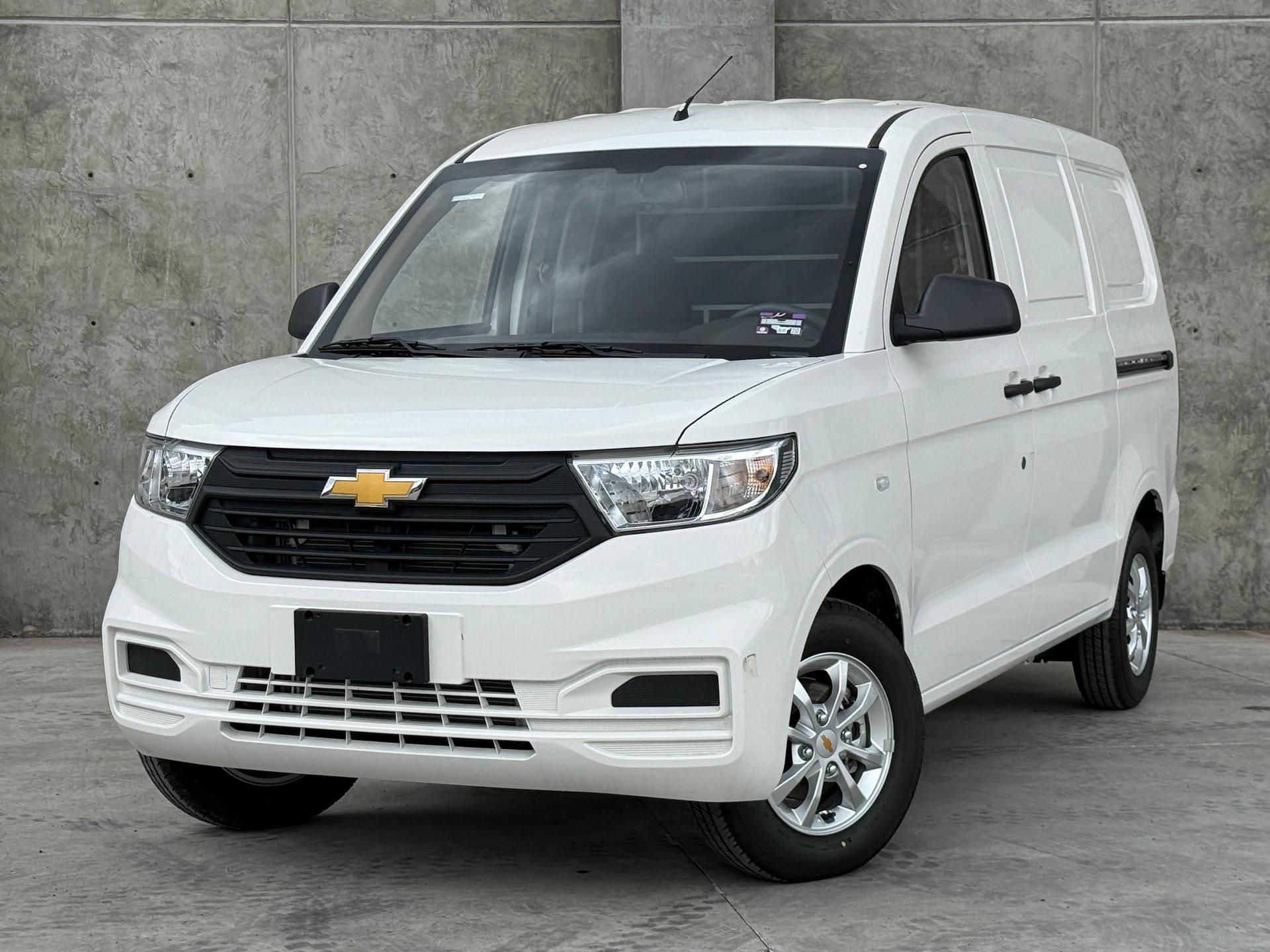 CHEVROLET Tornado Van LS