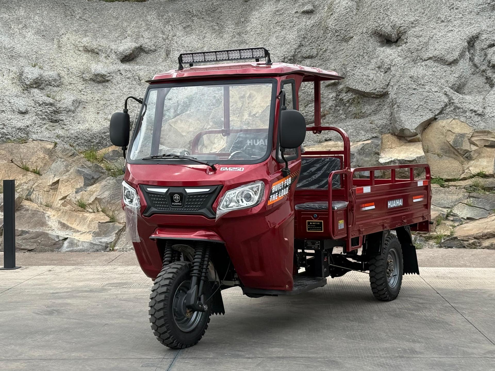 HUAIHAI GM250 Con Cabina