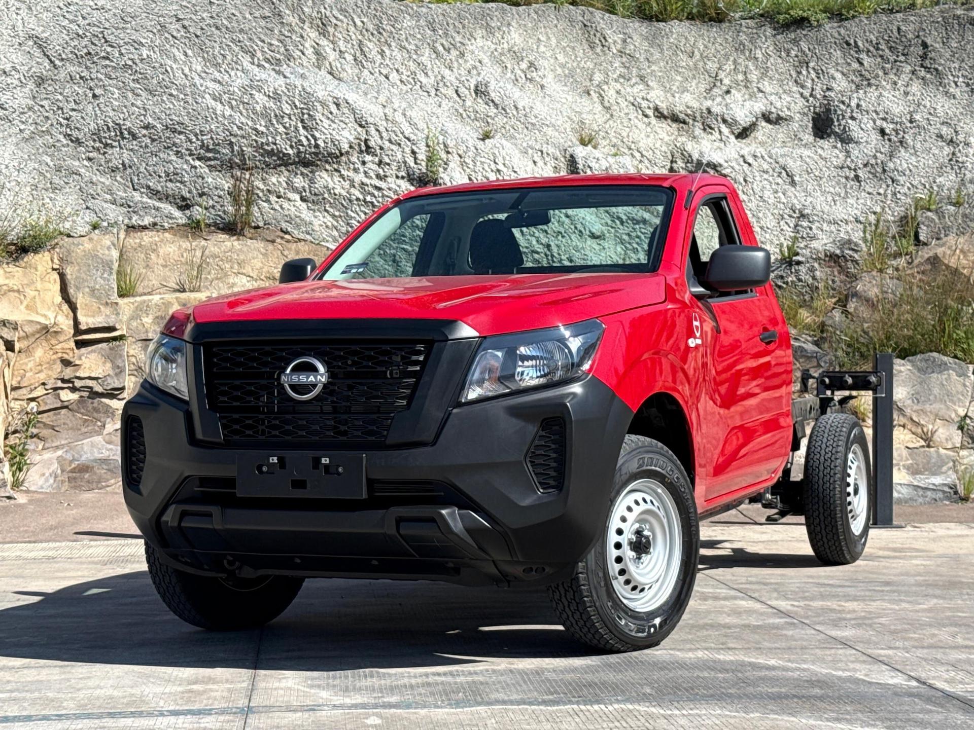 2026 NISSAN NP300 - FRONT_DRIVER_SIDE
