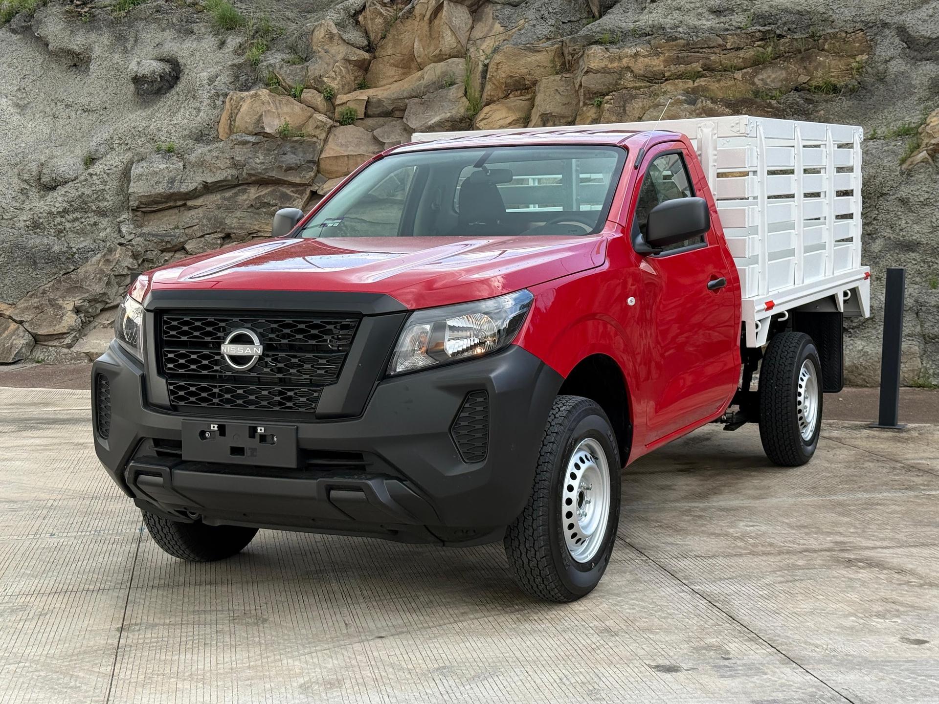 2026 NISSAN NP300 - FRONT_DRIVER_SIDE