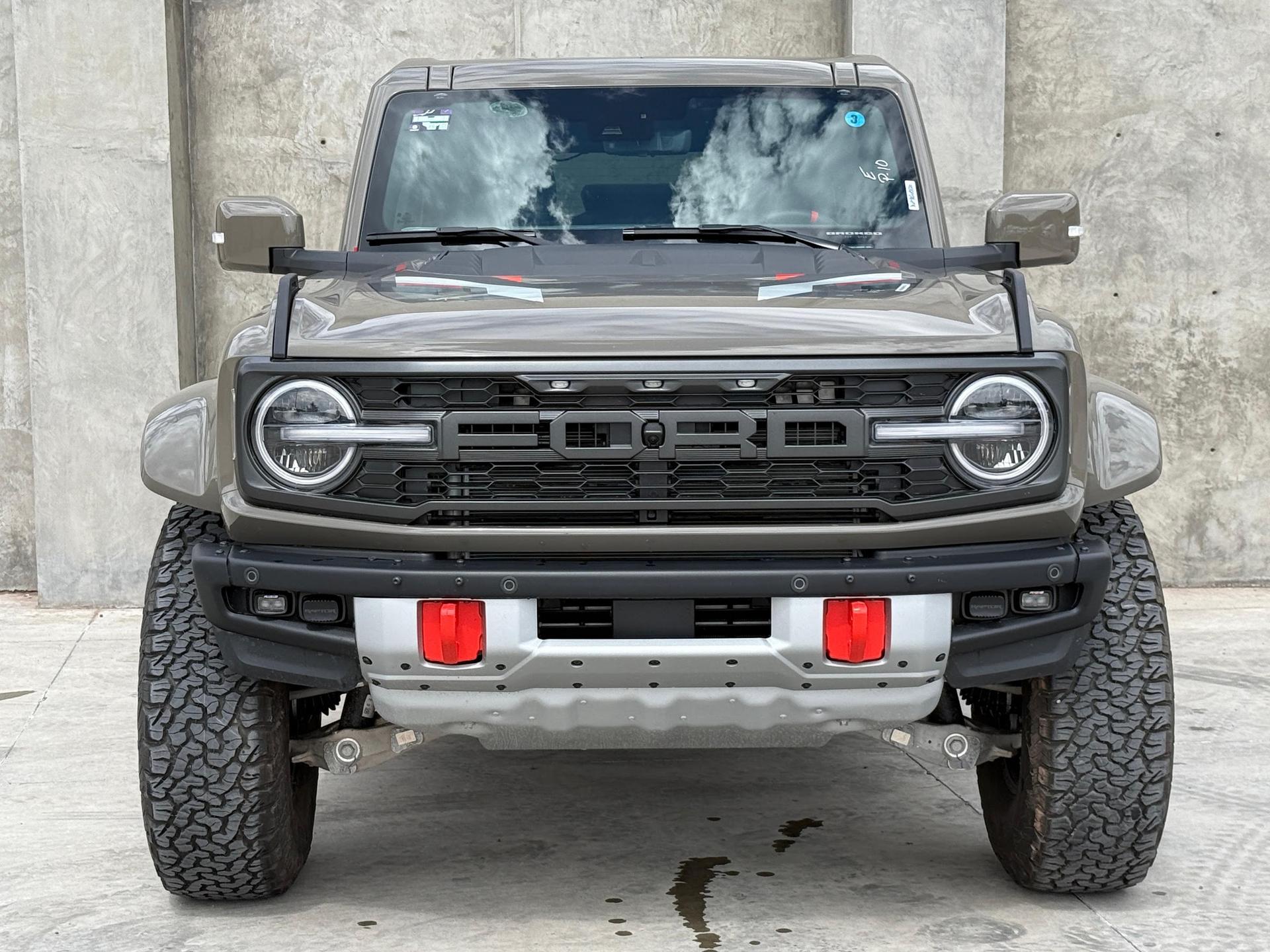 2026 FORD Bronco - FRONT