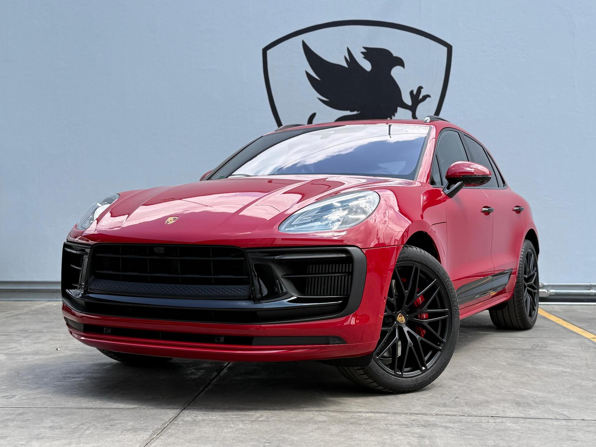 2026 PORSCHE Macan - FRONT_DRIVER_SIDE
