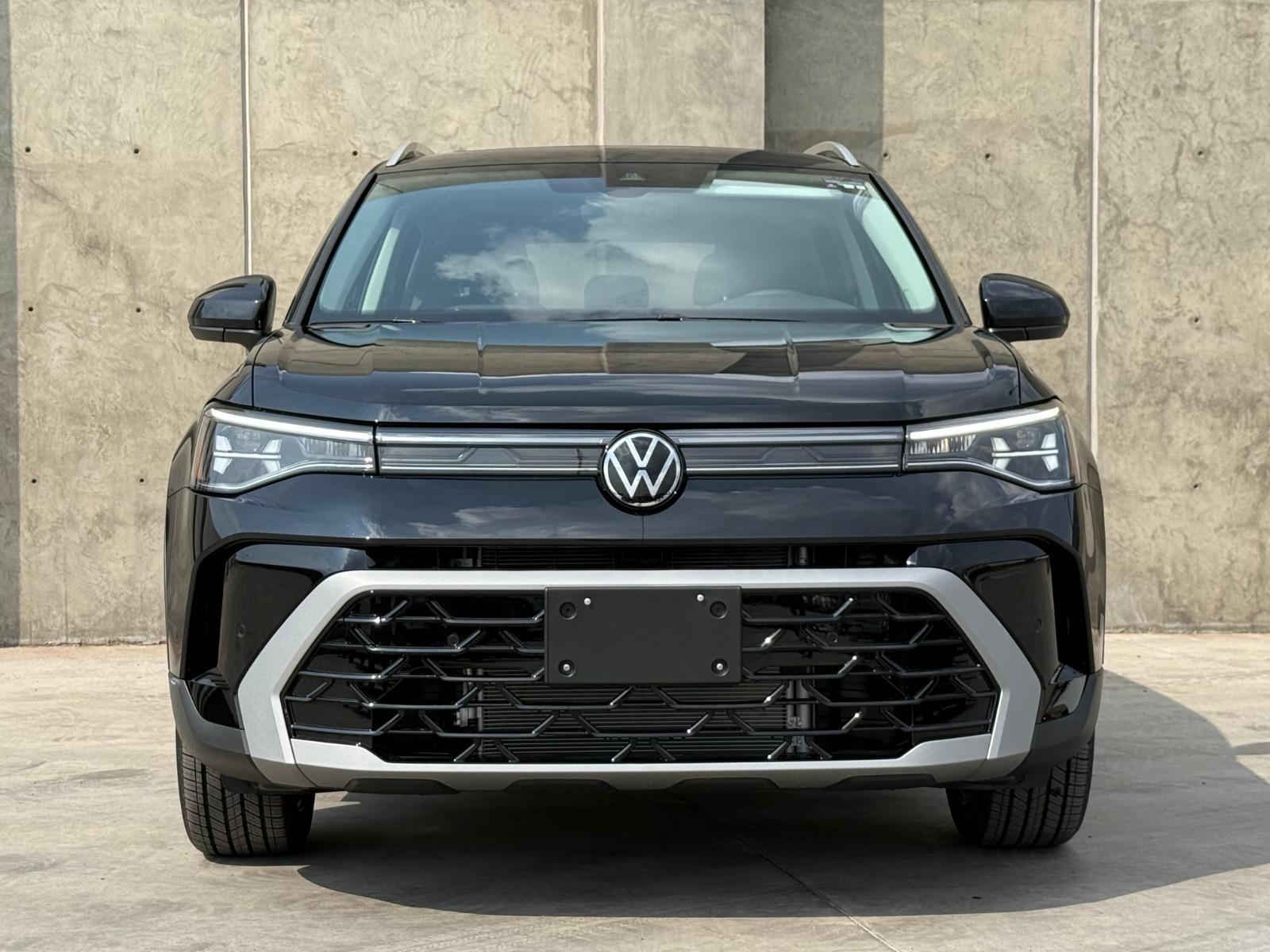 2026 VOLKSWAGEN Taos Highline - FRONT