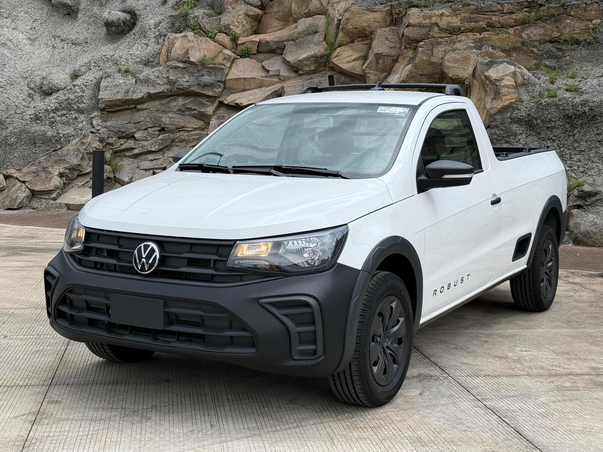 VOLKSWAGEN Saveiro Robust