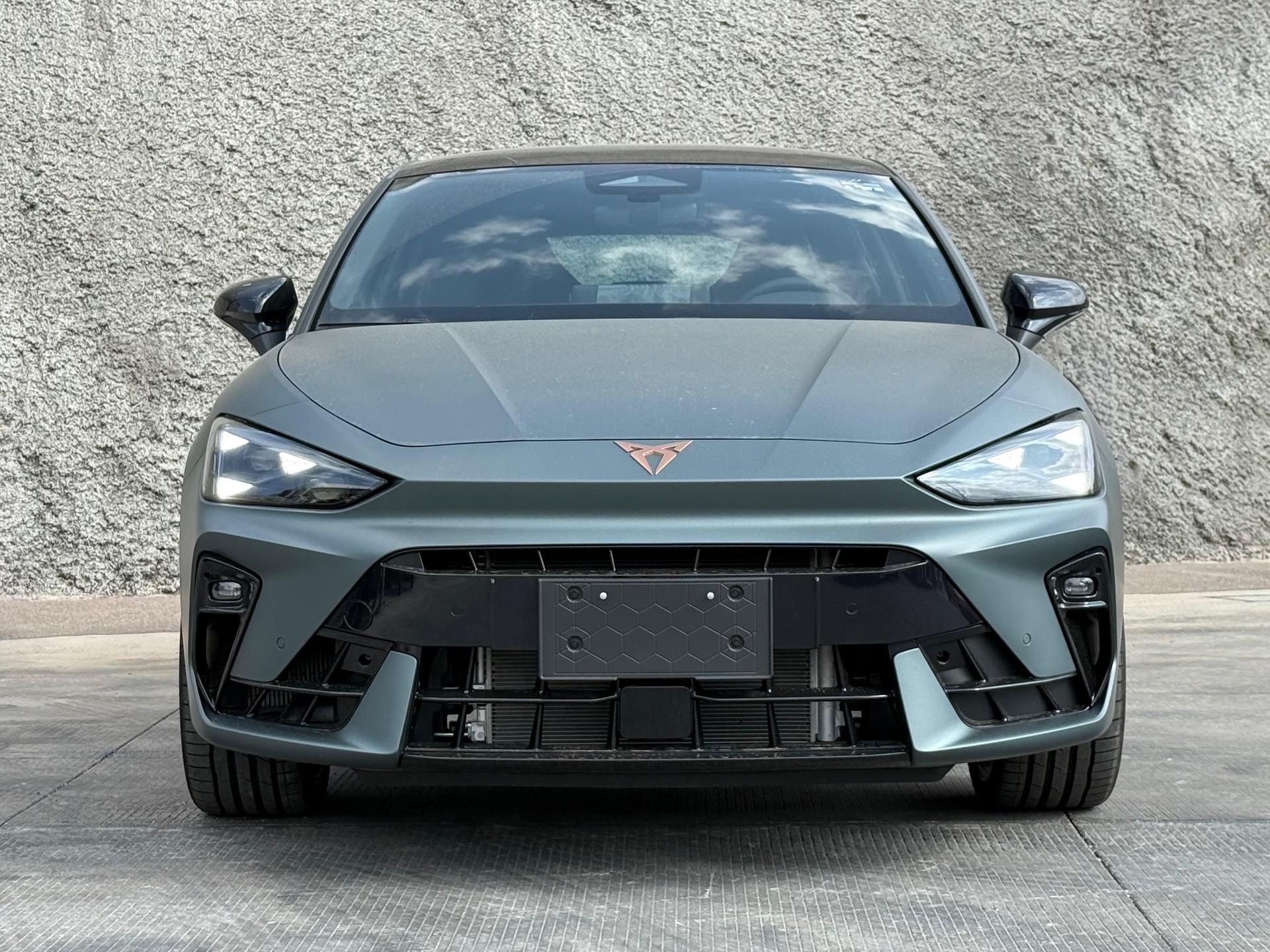 2026 CUPRA Leon - FRONT