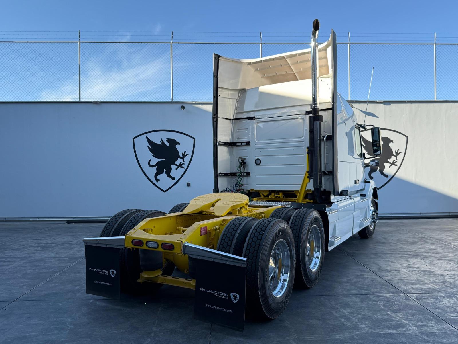 2016 VOLVO TRUCKS VNL 64T 630 - REAR_PASSENGER_SIDE