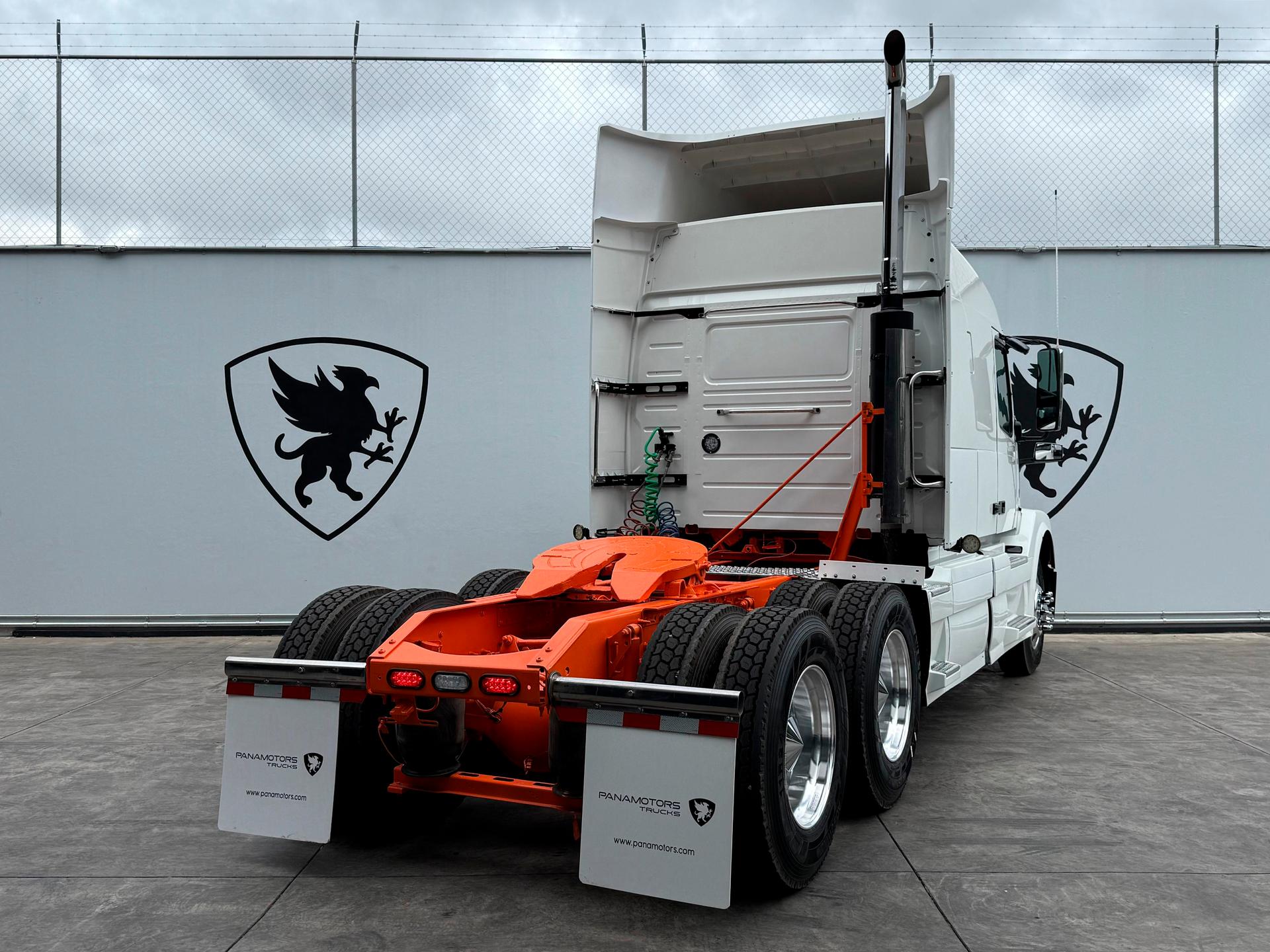 2016 VOLVO TRUCKS VNL 64T 630 - REAR_PASSENGER_SIDE