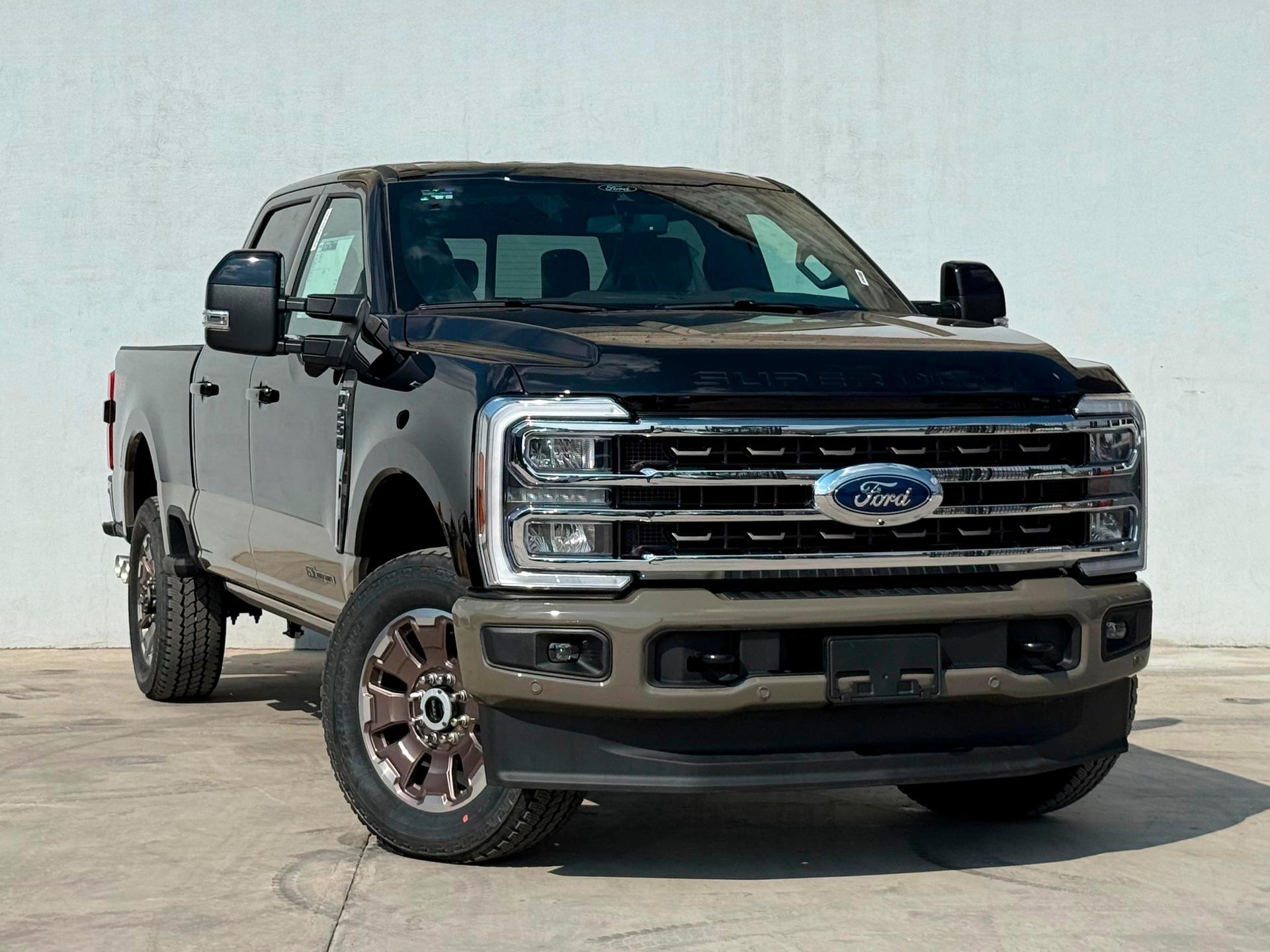 2026 FORD F-250 King Ranch - FRONT_PASSENGER_SIDE
