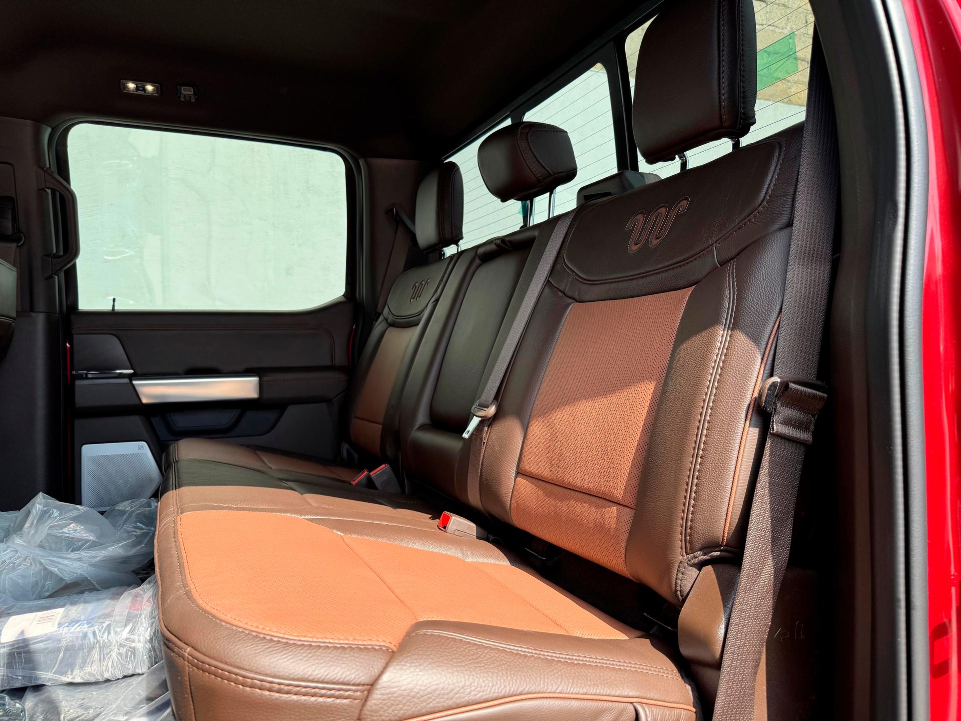 2026 FORD F-250 King Ranch - SEATS_REAR