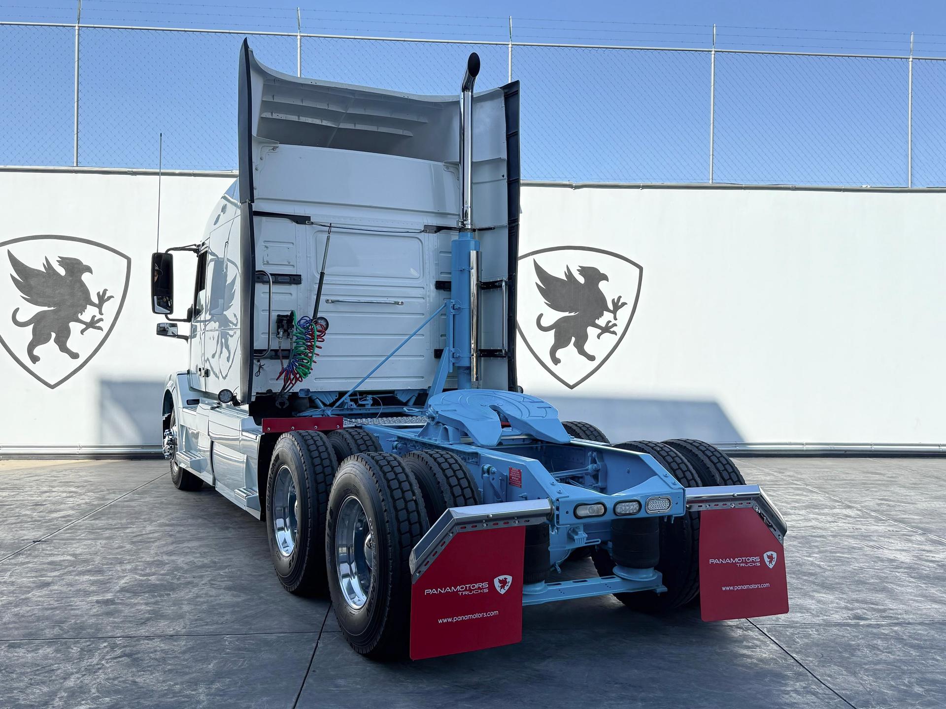 2016 VOLVO TRUCKS VNL 64T 630 - REAR_DRIVER_SIDE