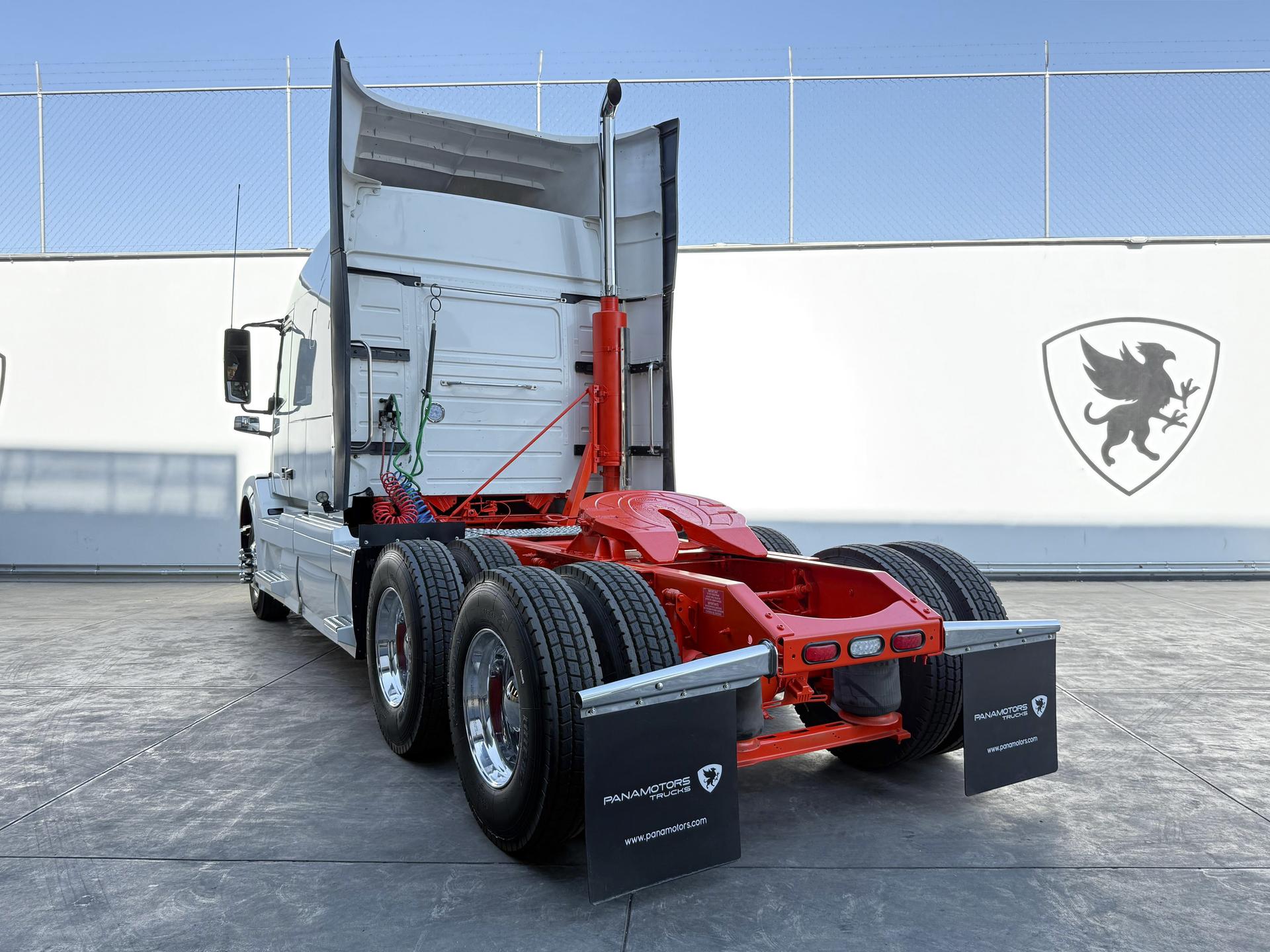 2016 VOLVO TRUCKS VNL 64T 630 - REAR_DRIVER_SIDE