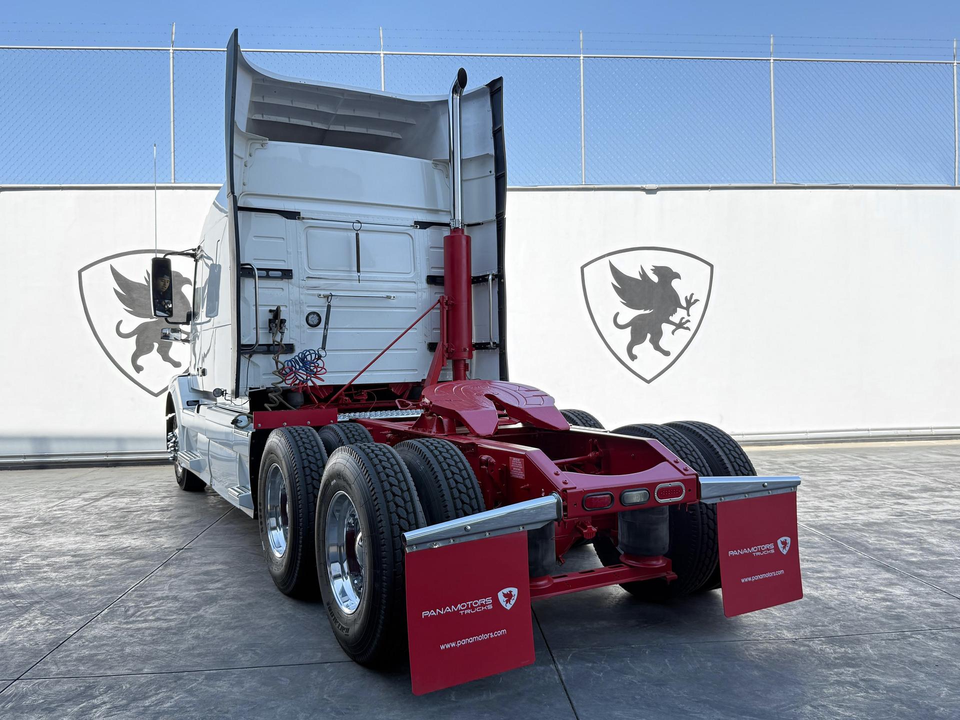 2016 VOLVO TRUCKS VNL 64T 630 - REAR_DRIVER_SIDE