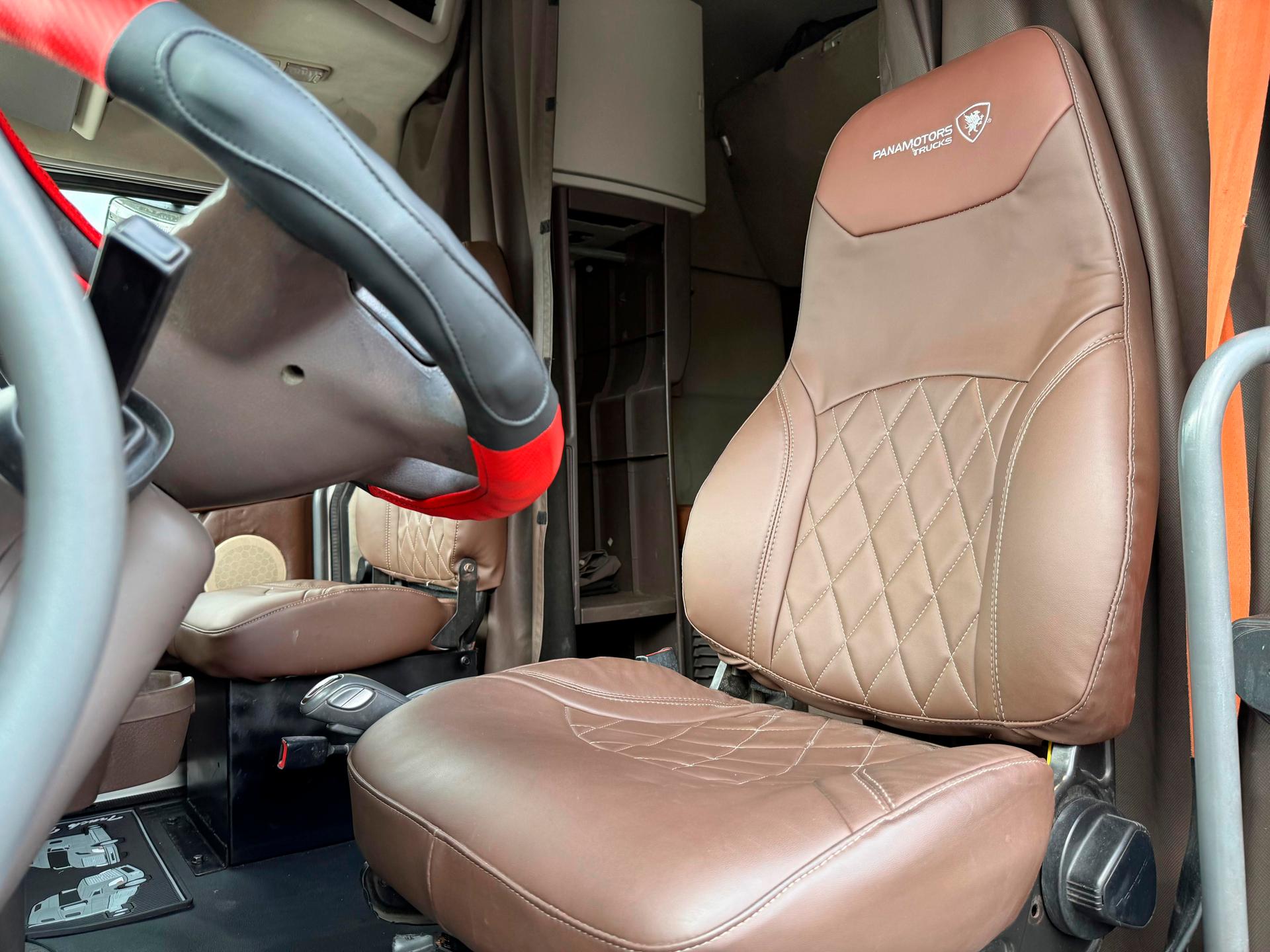 2016 VOLVO TRUCKS - SEATS_FRONT
