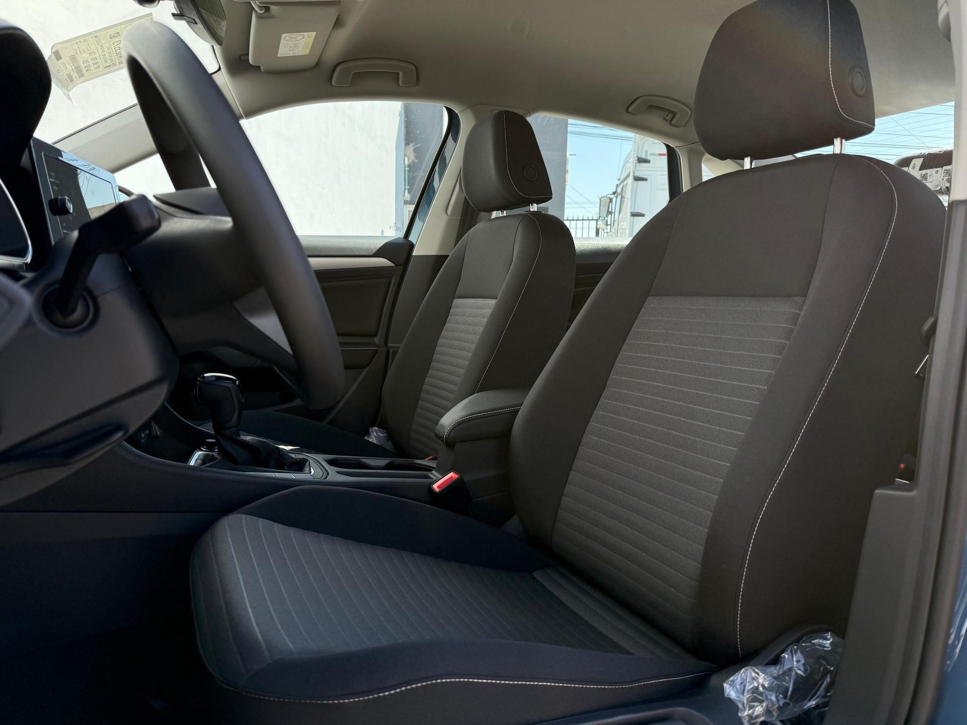 2026 VOLKSWAGEN Jetta - SEATS_FRONT