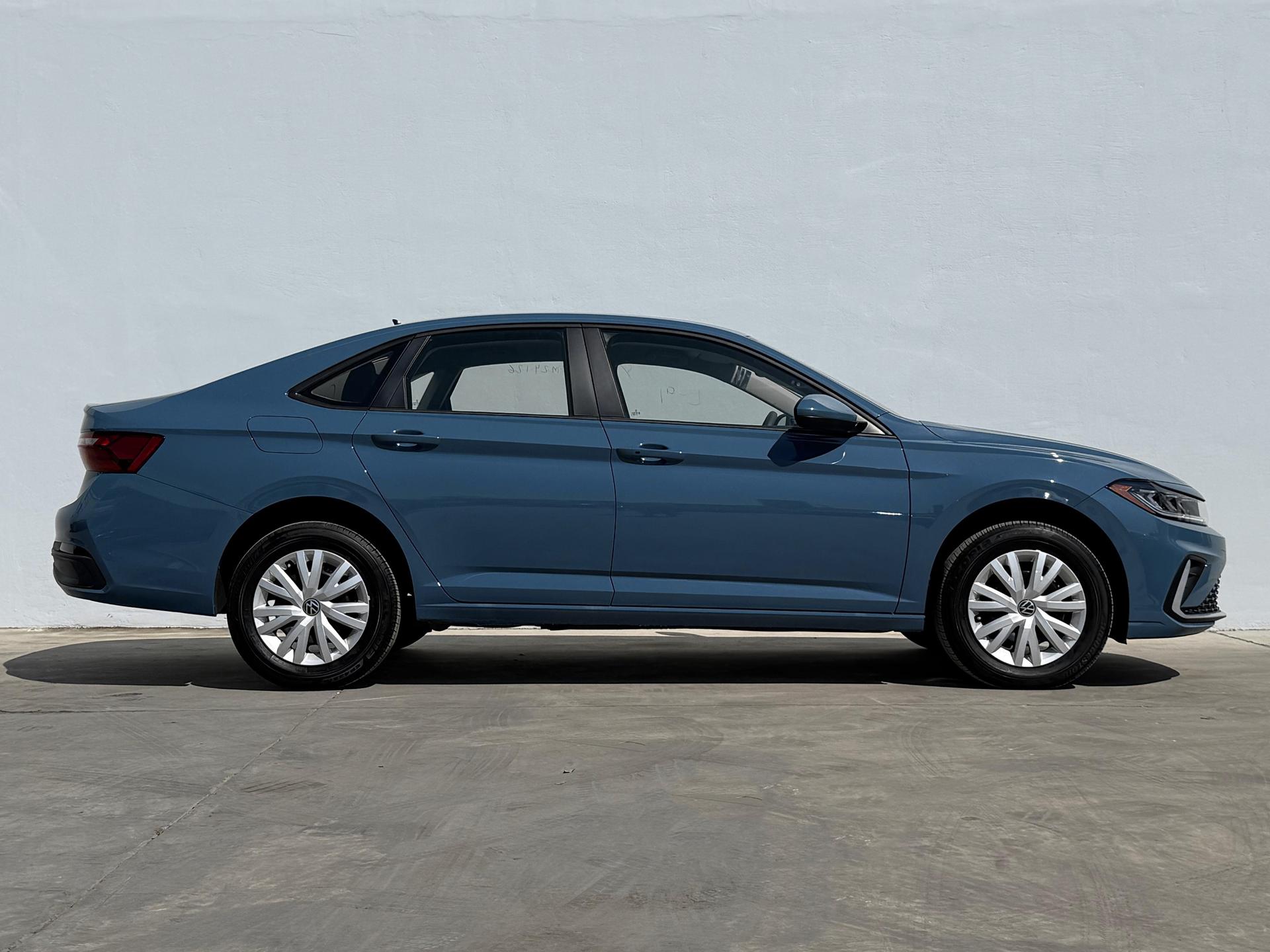 2026 VOLKSWAGEN Jetta - SIDE_RIGHT