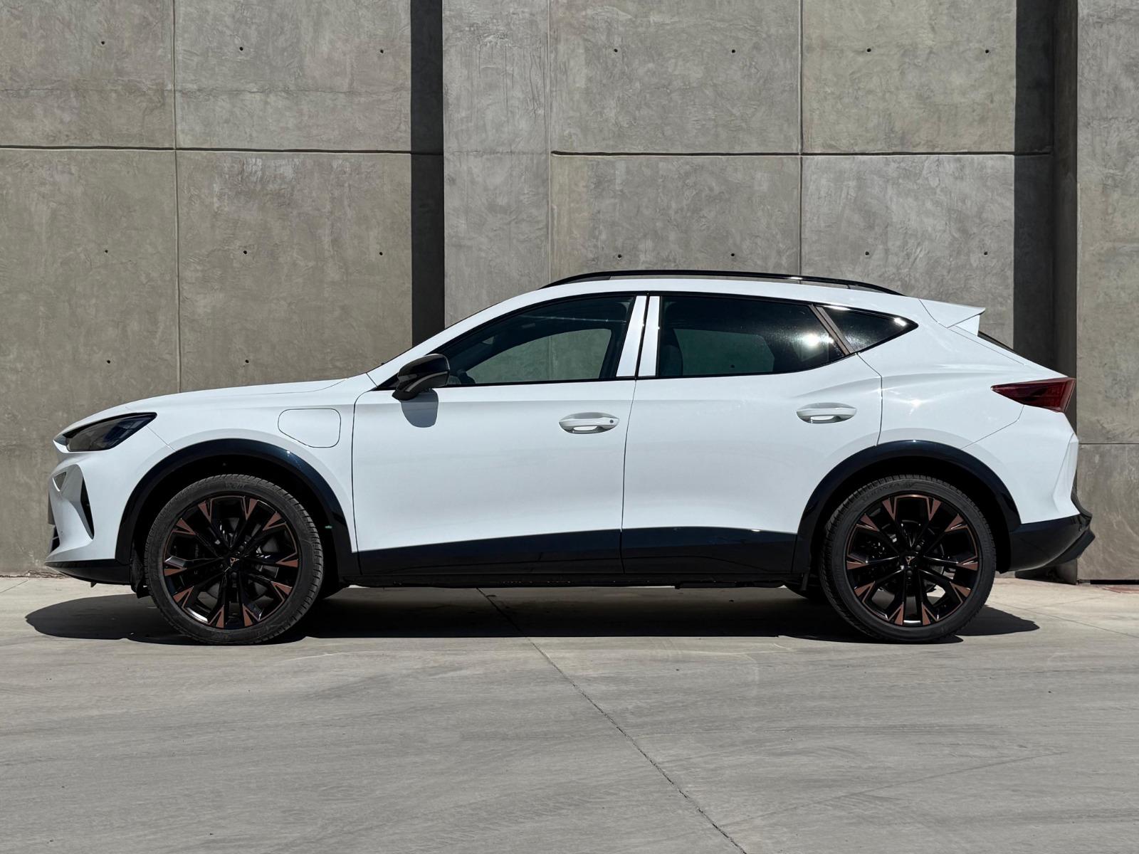 2026 CUPRA Formentor PHEV - SIDE_LEFT