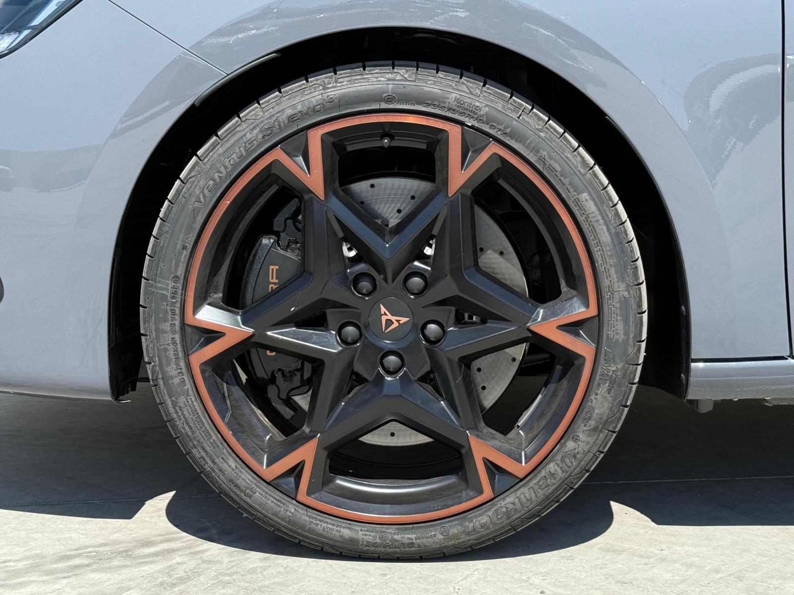 2026 CUPRA Leon - TIRES
