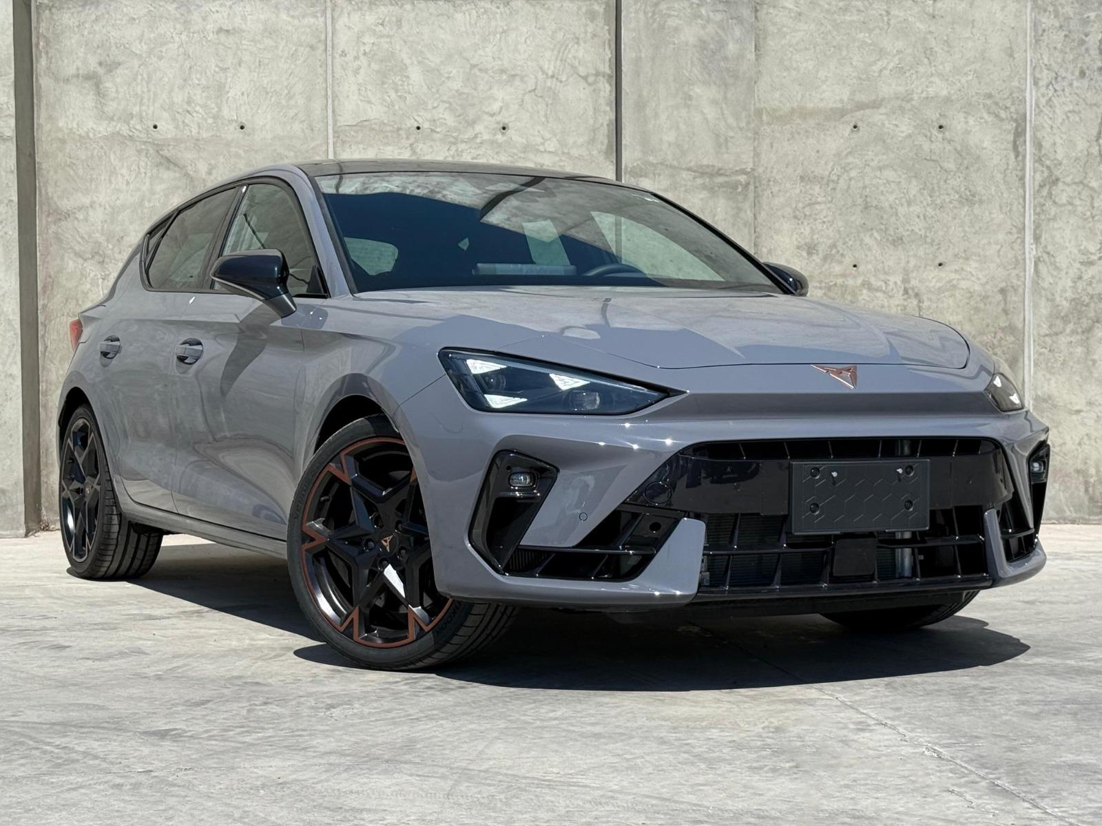 2026 CUPRA Leon - FRONT_PASSENGER_SIDE