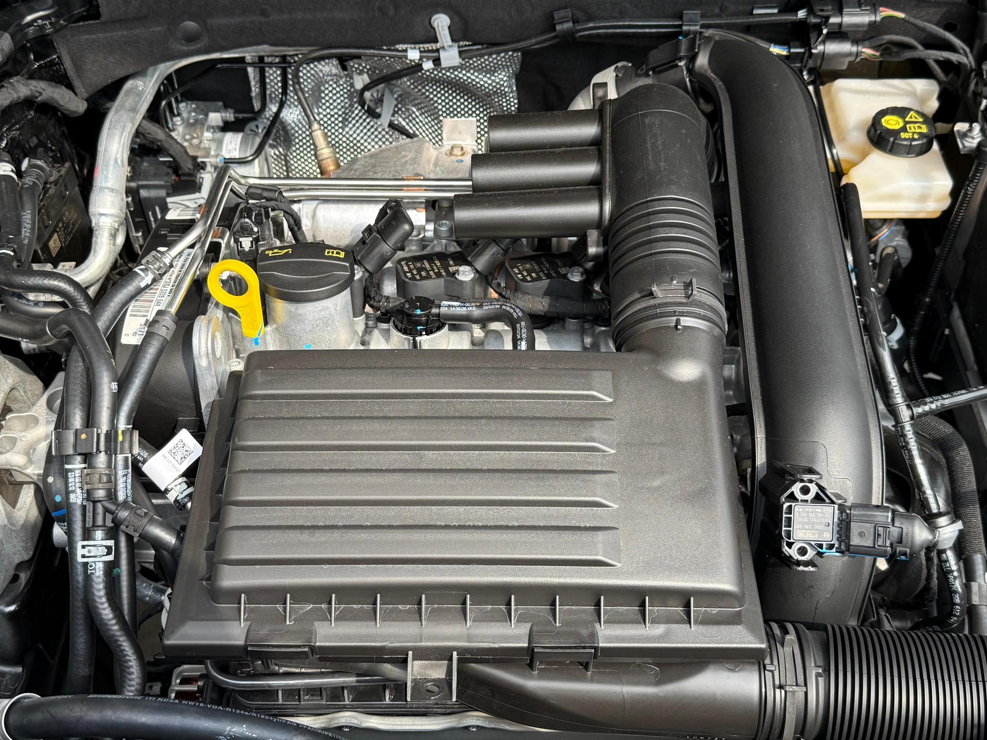 2026 VOLKSWAGEN Taos - ENGINE
