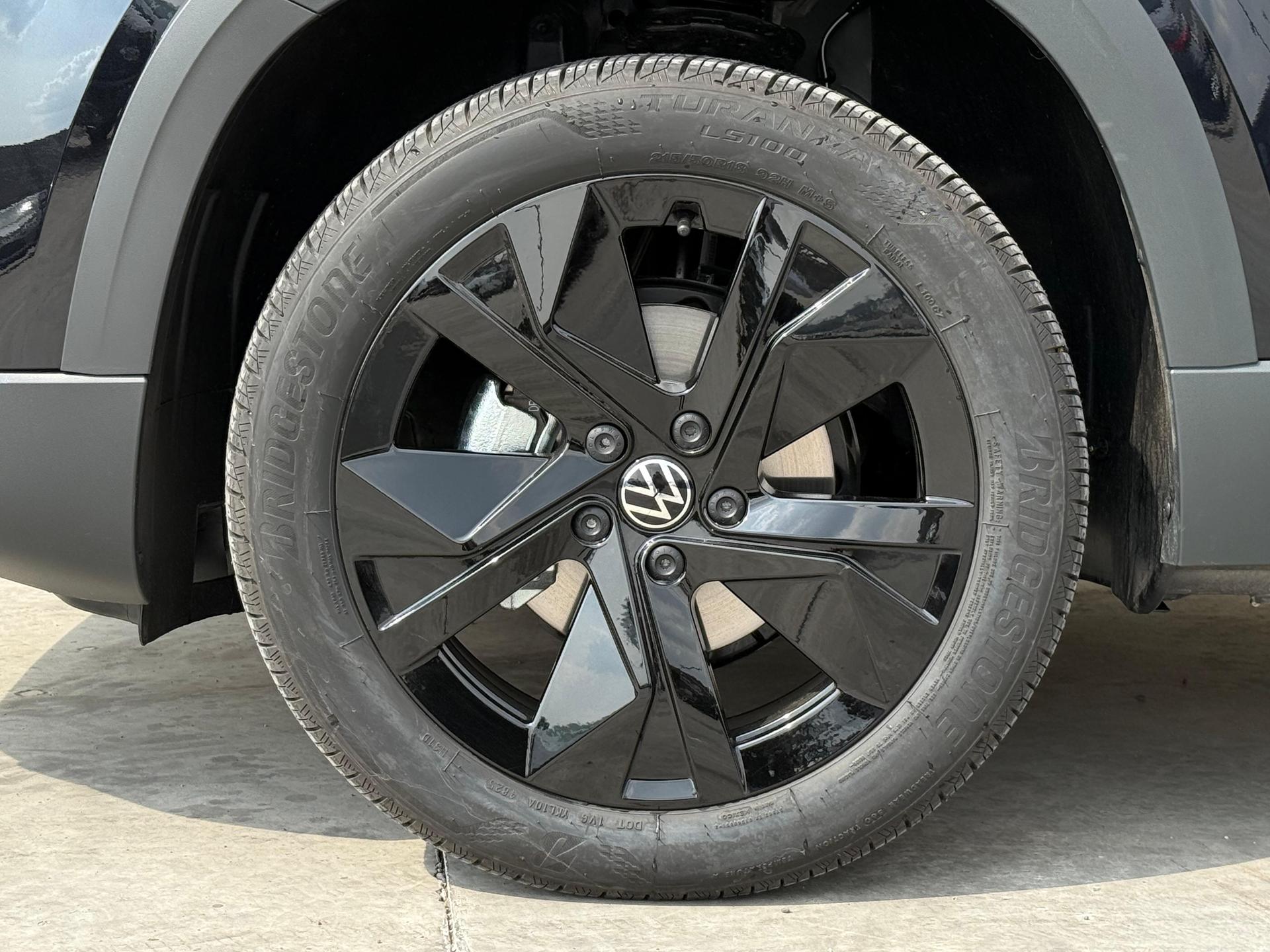 2026 VOLKSWAGEN Taos - TIRES