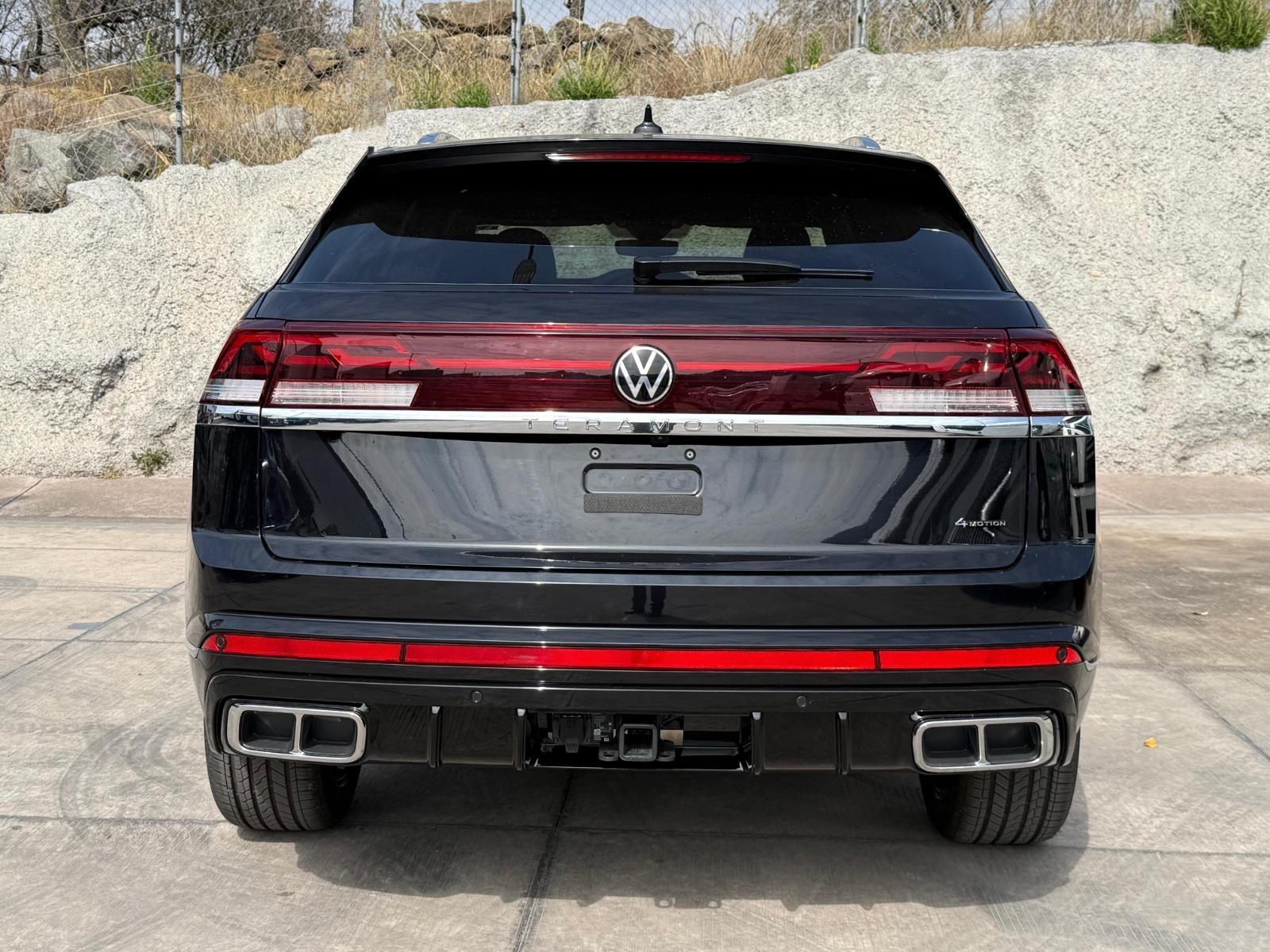 2026 VOLKSWAGEN Cross Sport - BACK