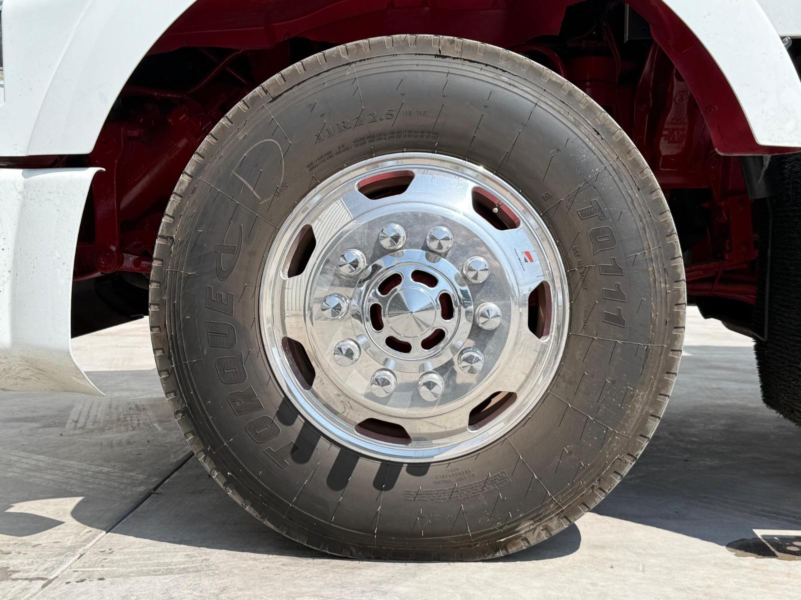 2018 KENWORTH T800 - TIRES