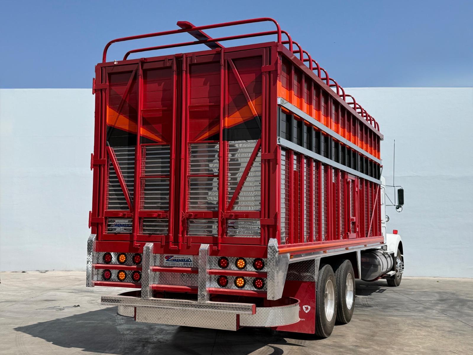2018 KENWORTH T800 - SIDE_RIGHT