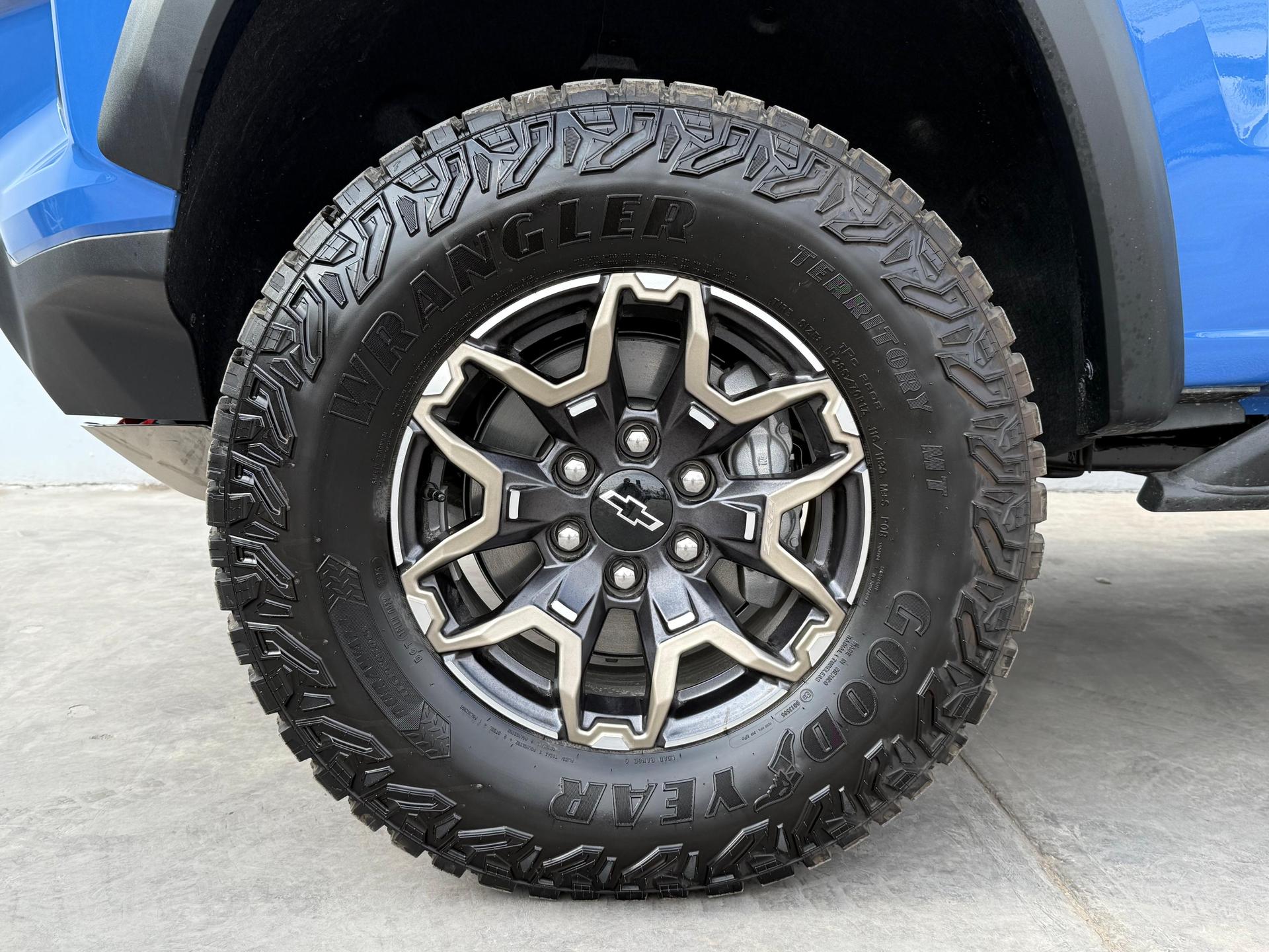 2026 CHEVROLET Colorado - TIRES