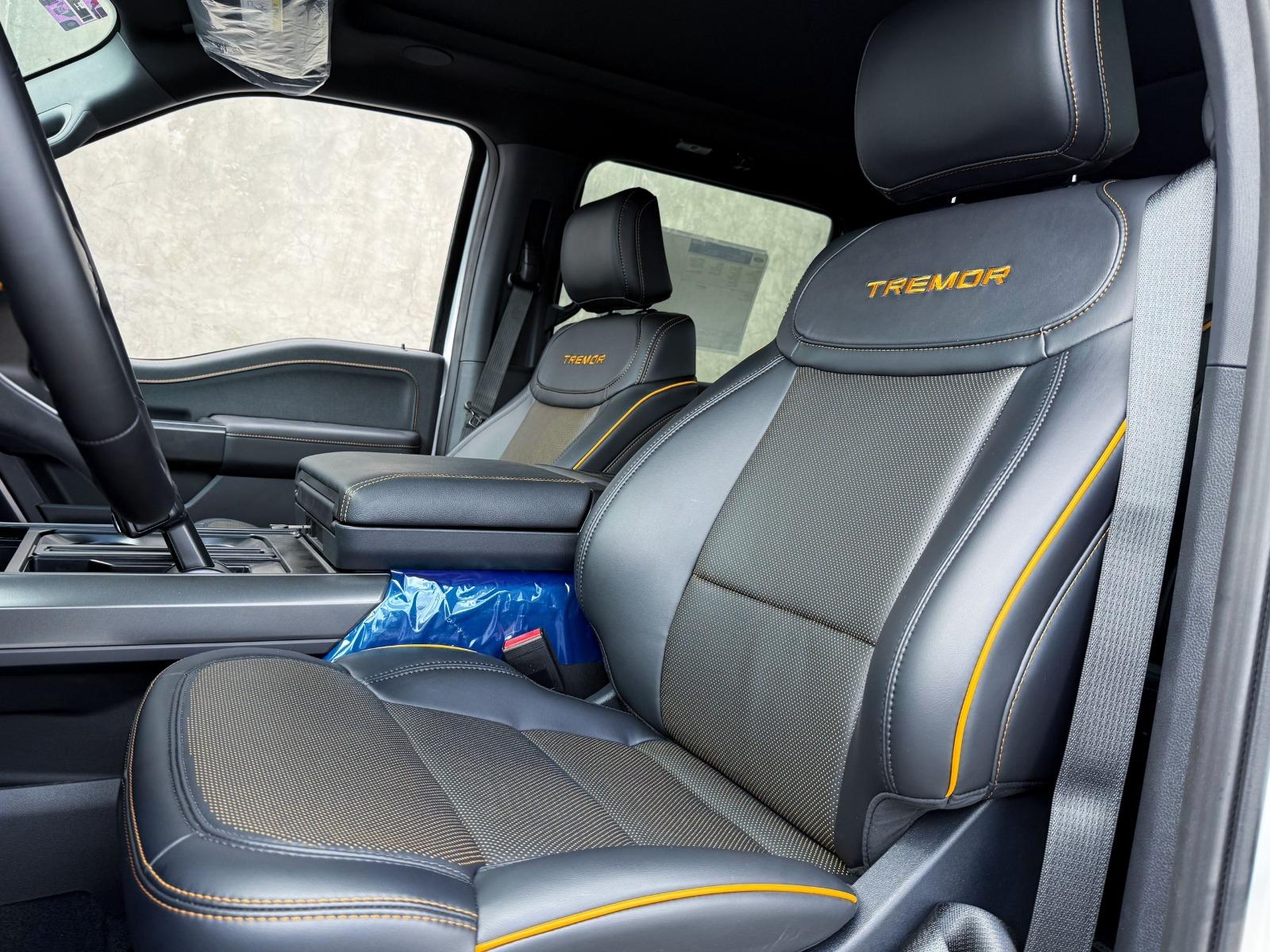 2025 FORD Lobo Tremor - SEATS_FRONT