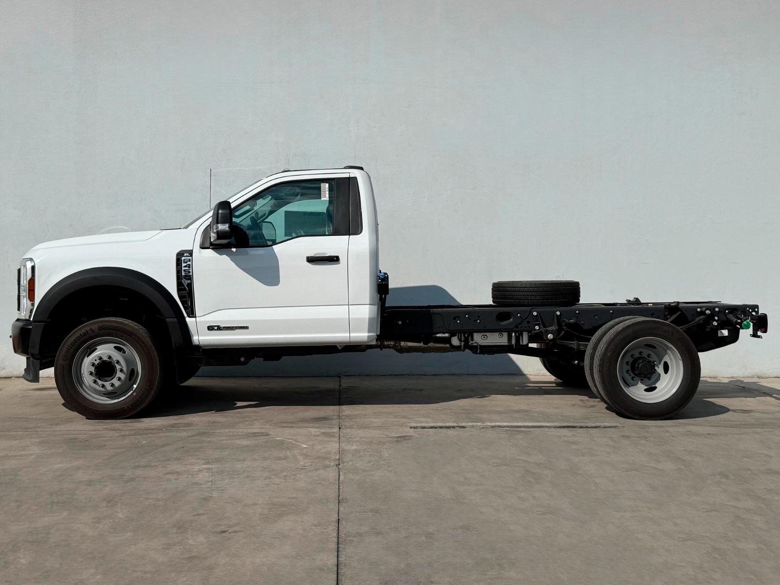 2026 FORD F-450 XL - SIDE_LEFT