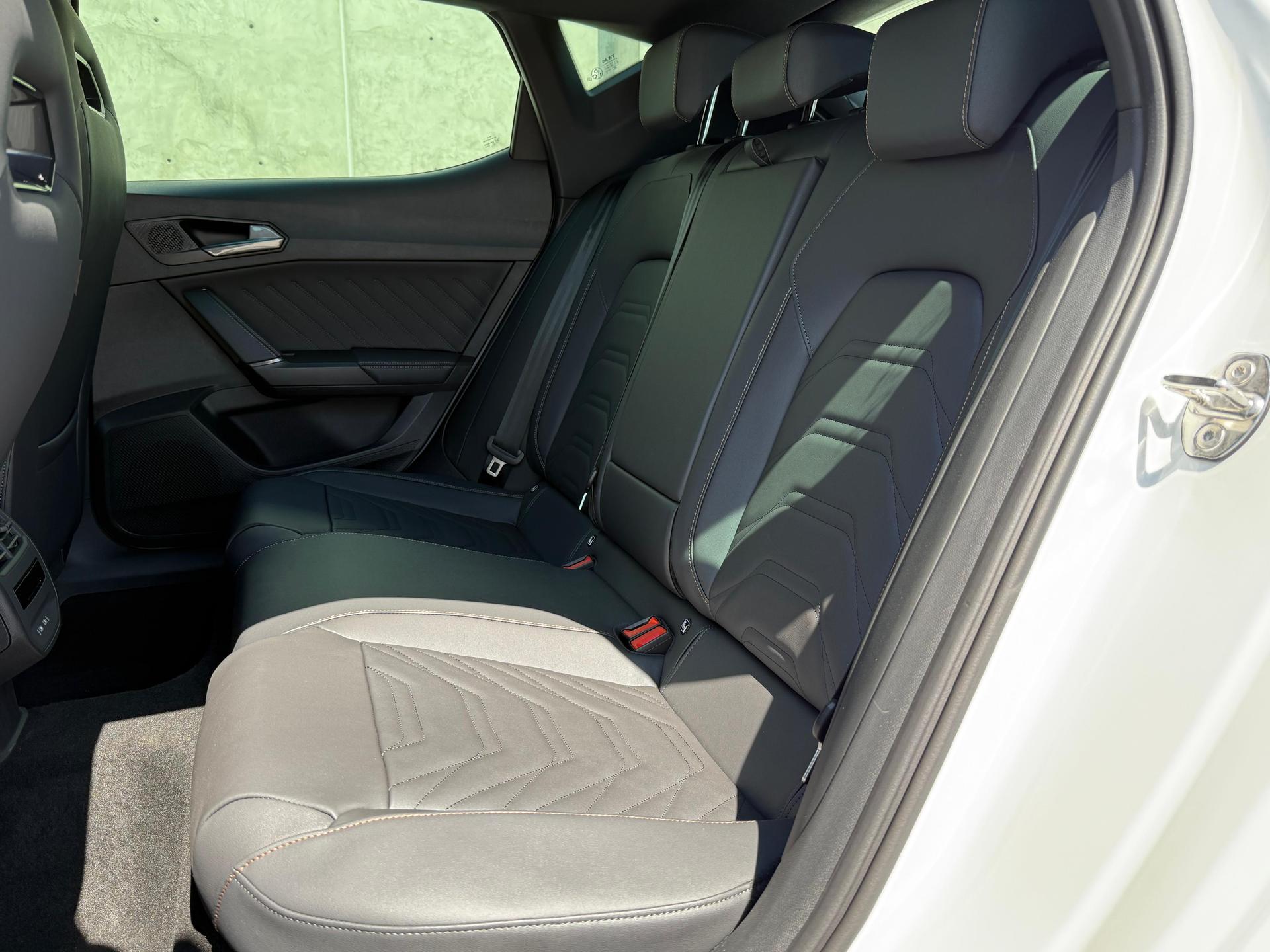 2026 CUPRA Leon - SEATS_REAR