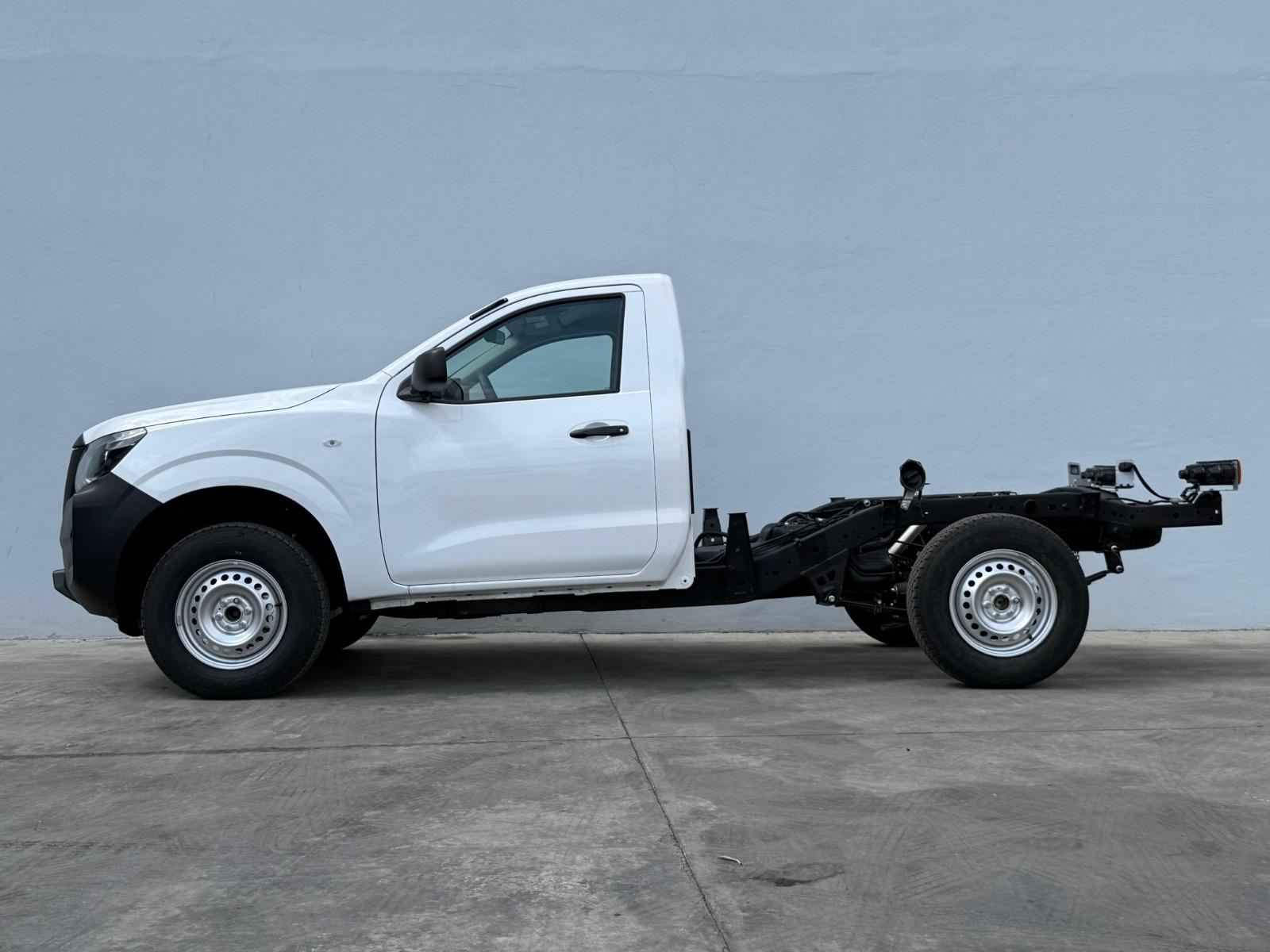 2026 NISSAN NP300 Chasis - SIDE_LEFT