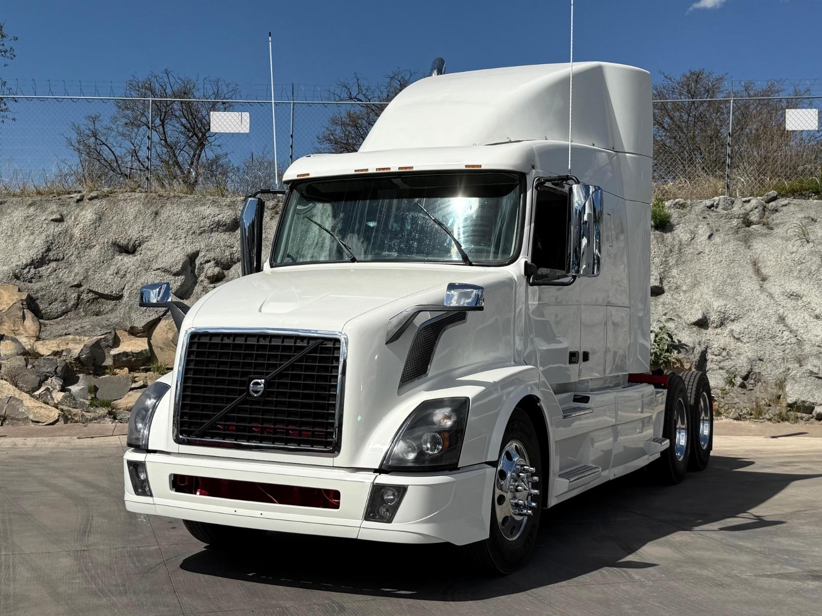 VOLVO_TRUCKS VNL 64T 670