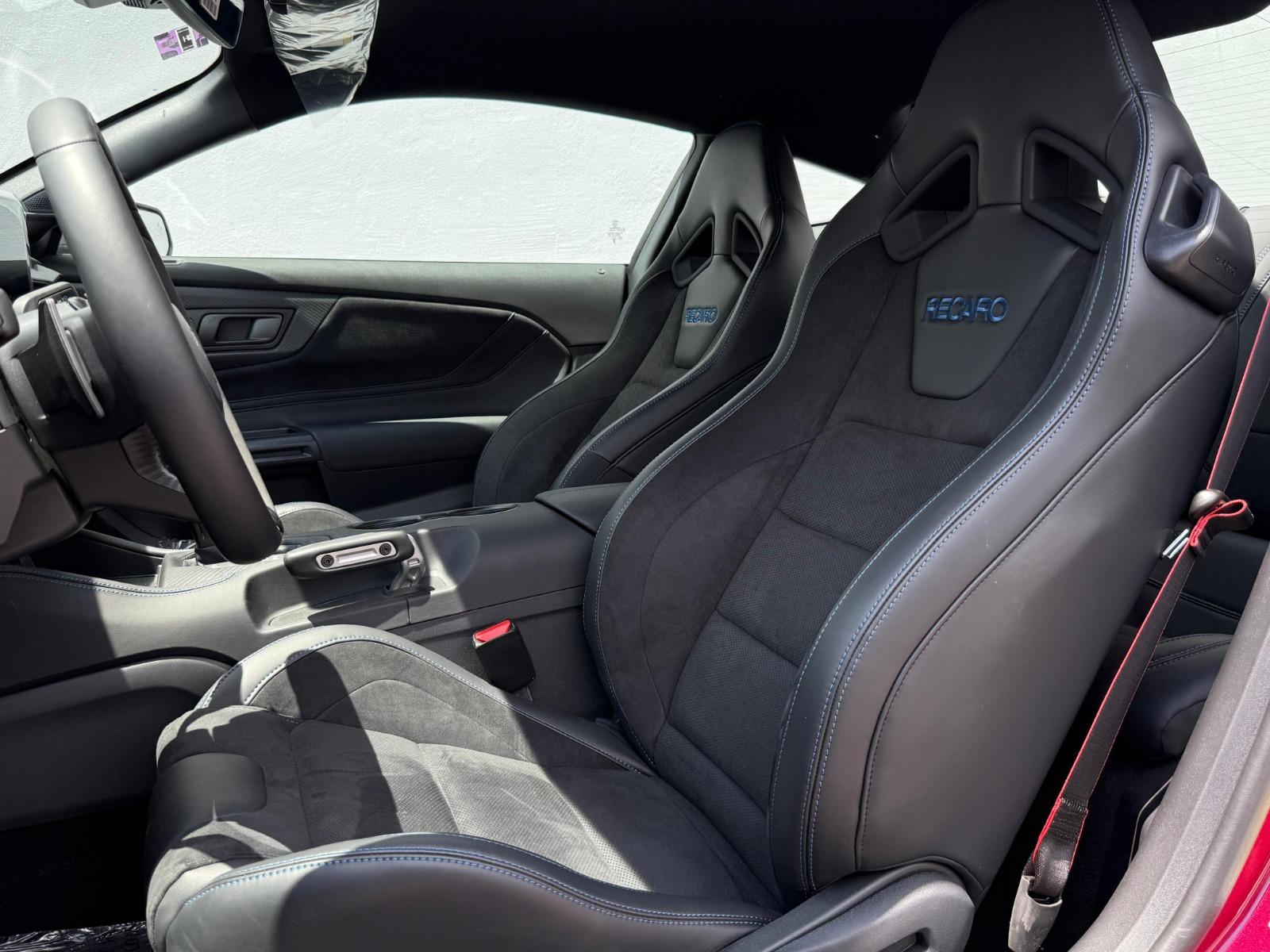 2026 FORD Mustang - SEATS_FRONT