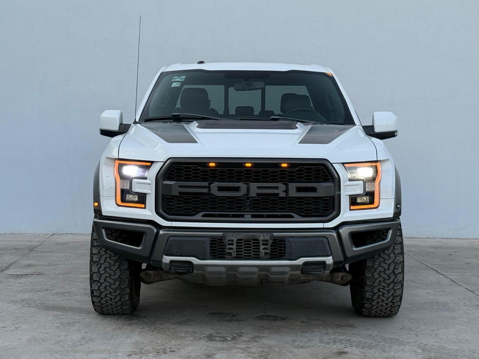 2018 FORD Lobo - FRONT