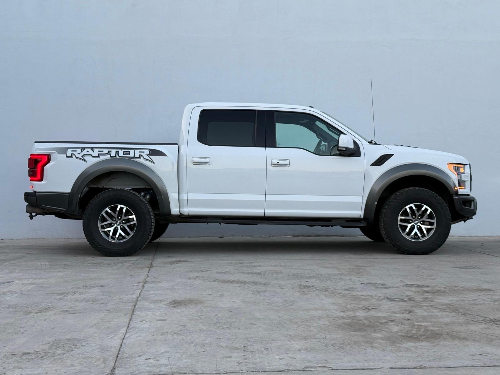 2018 FORD Lobo - SIDE_RIGHT