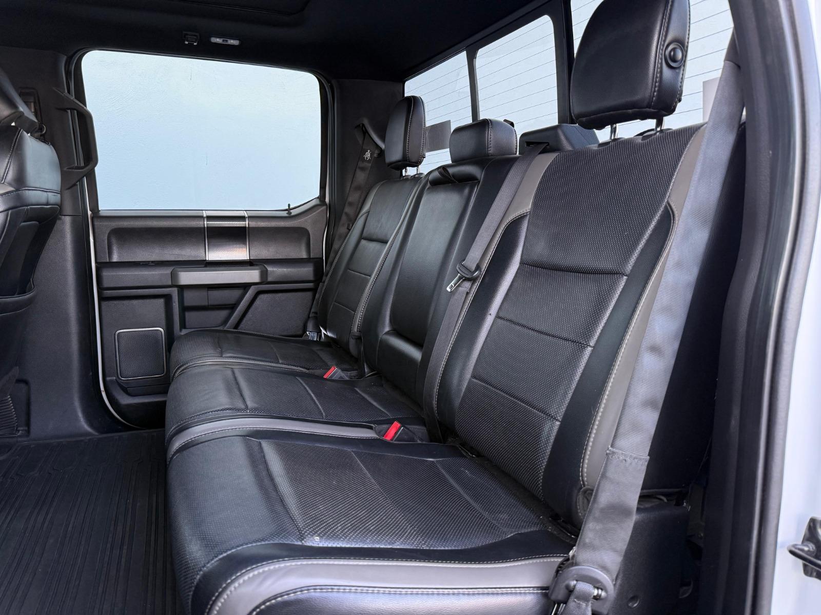 2018 FORD Lobo - SEATS_REAR