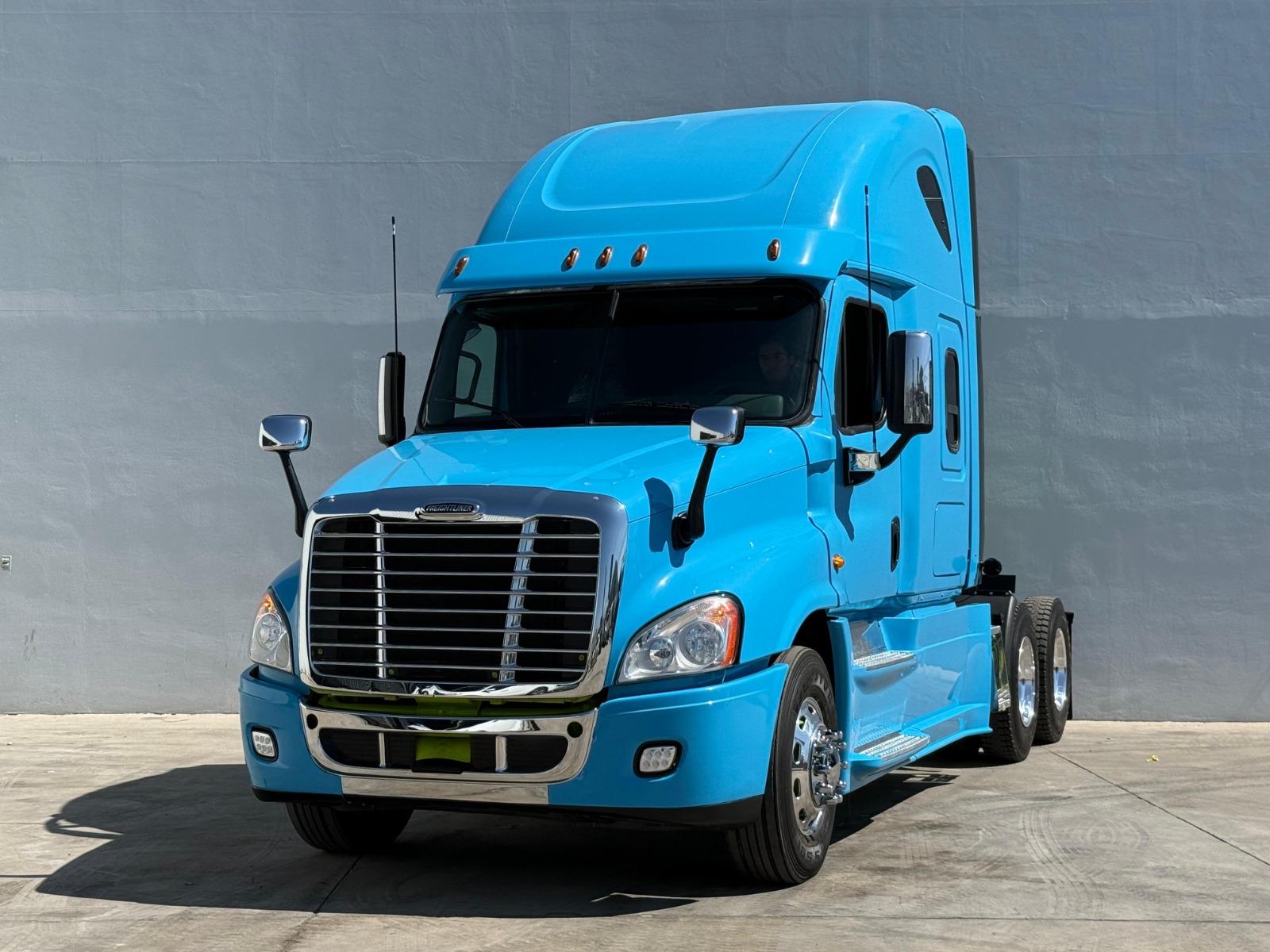 FREIGHTLINER Cascadia