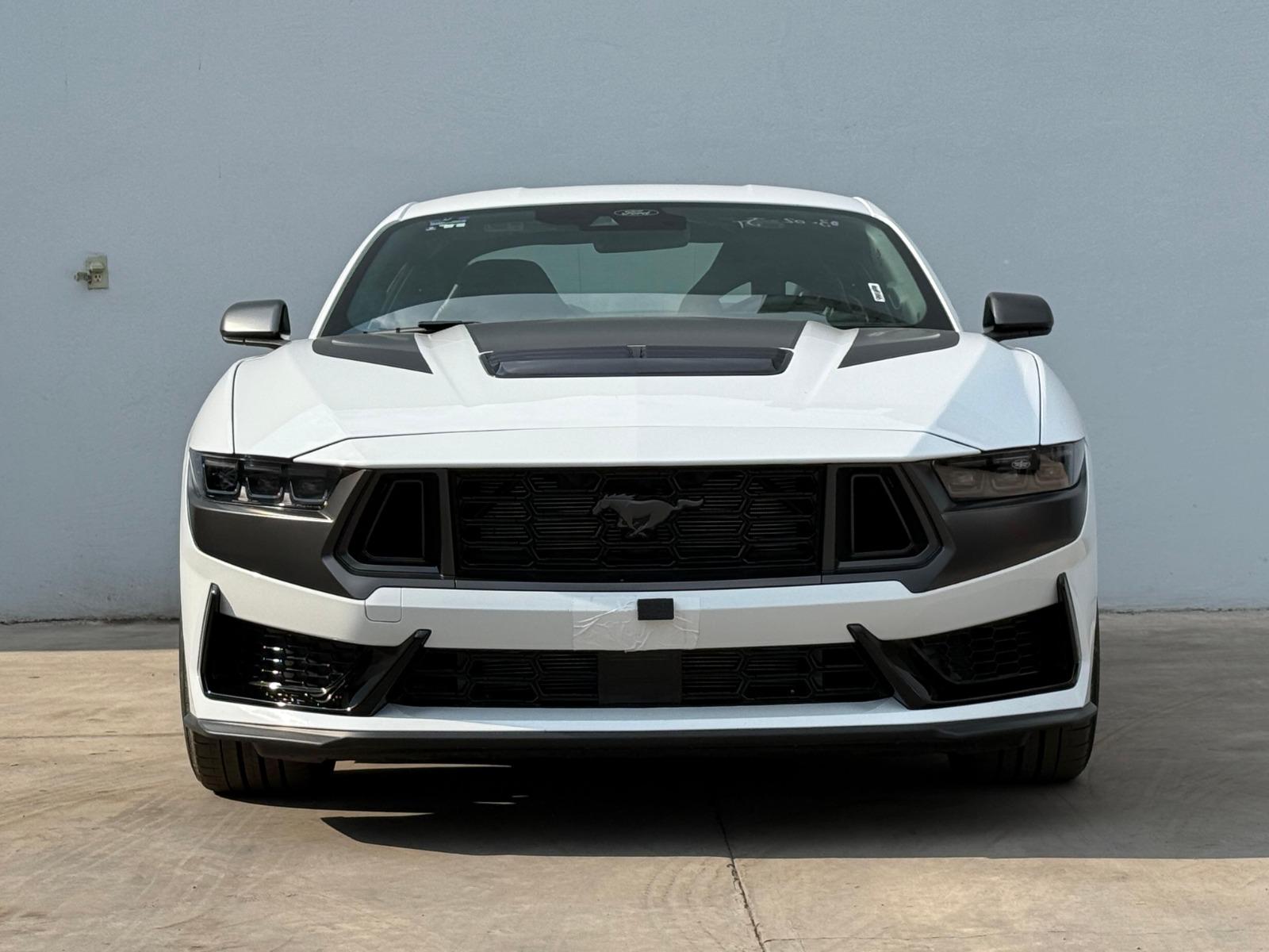 2026 FORD Mustang Dark Horse - FRONT