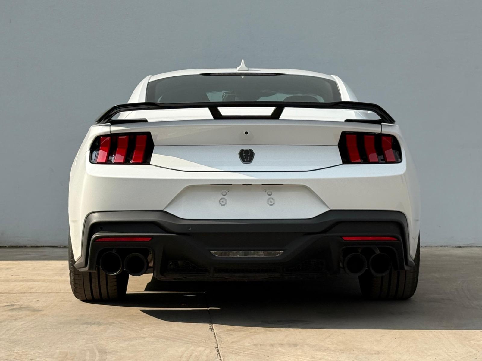 2026 FORD Mustang Dark Horse - BACK