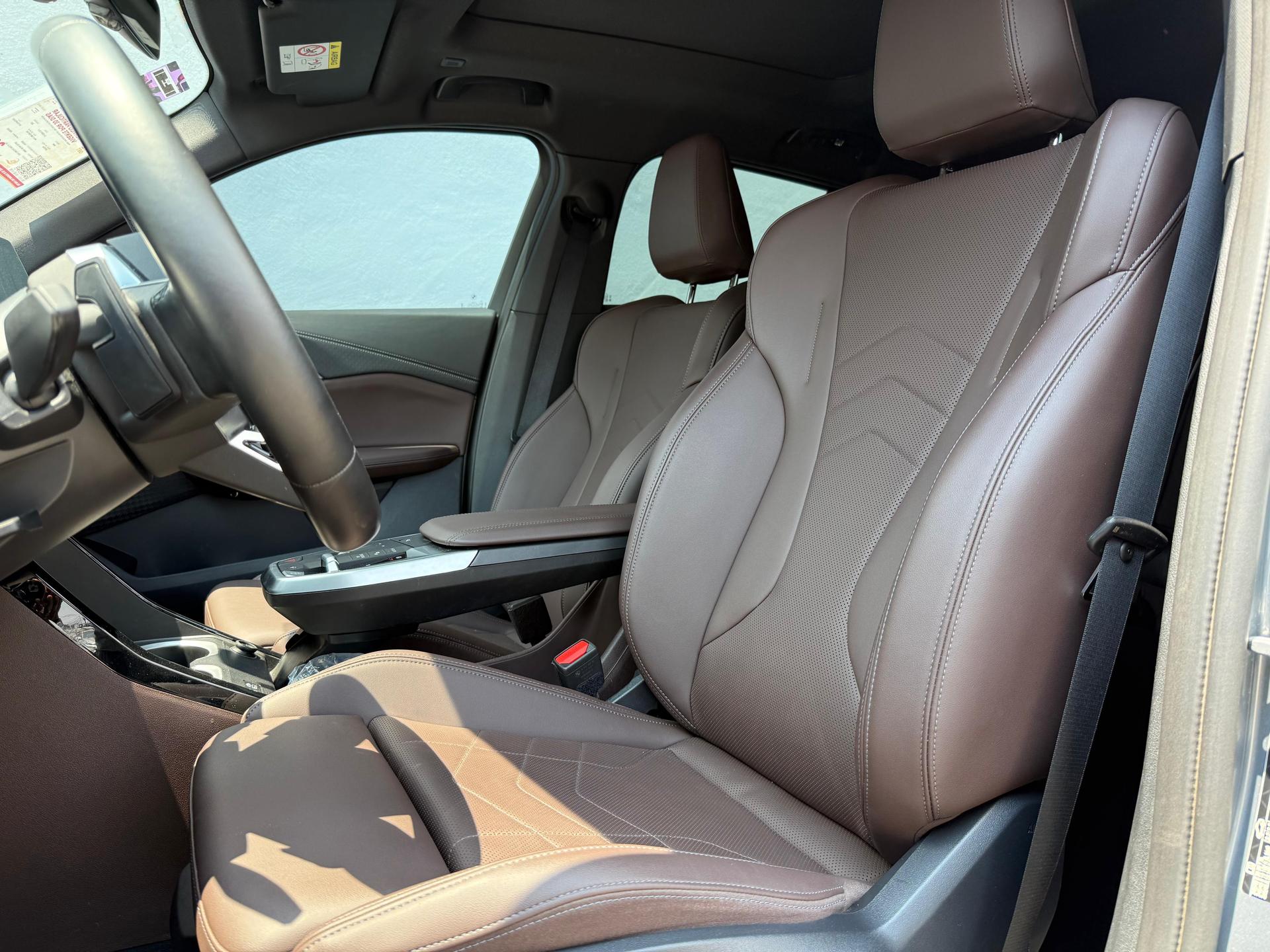 2025 BMW X2 - SEATS_FRONT