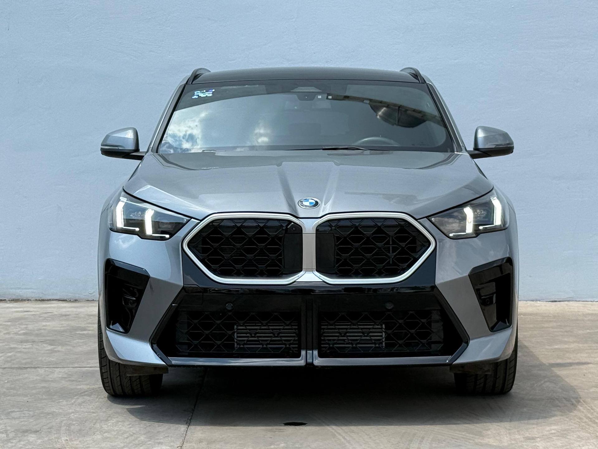 2025 BMW X2 - FRONT